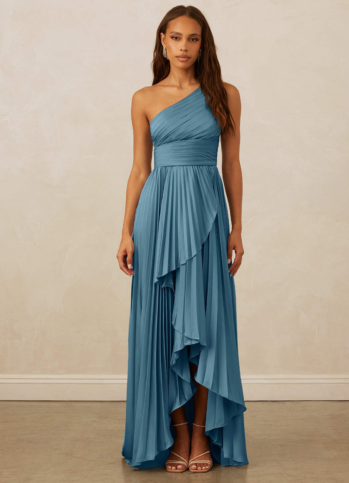 Christian Siriano Bridal for Azazie 1008 Brautjungfernkleider A-Linie One-Shoulder Stretch-Satin Kleid Bermudablau image1