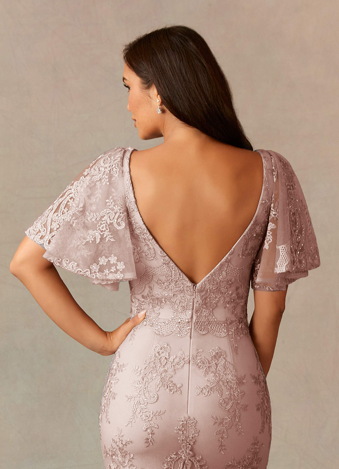 Upstudio Joliet Mother of the Bride Dresses Dusty Rose Mermaid V-Neck Lace Dress image5