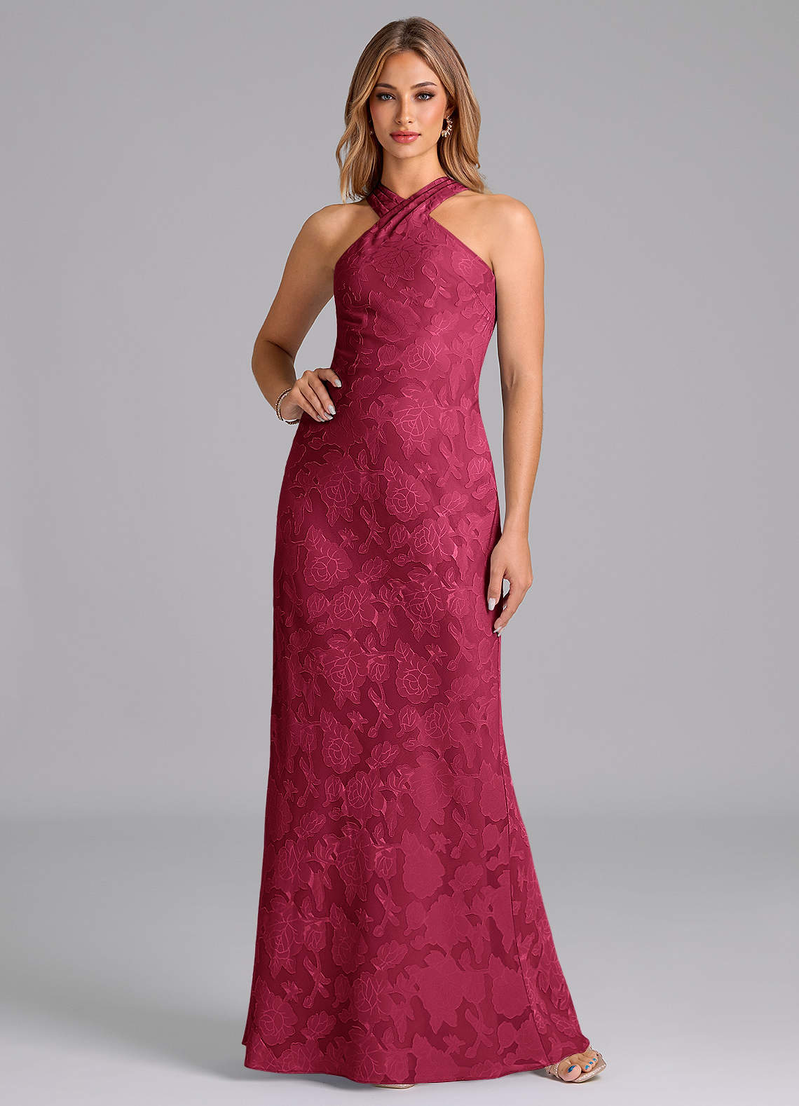 Azazie Doretta Robes de demoiselle d'honneur Robe Sirène en Blumen-Burnout Plissée Bourgogne image1