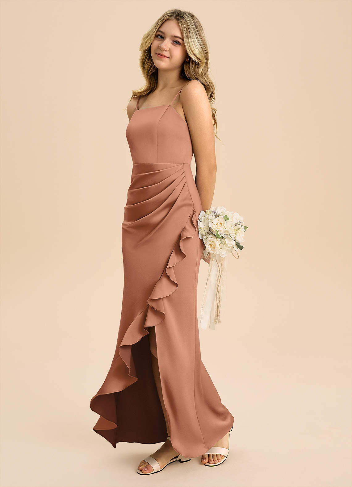 Azazie Buzzy Junior Osłona Pofałdowany Satyna elastyczna Długość podłogi Młodsza druhna Sukienka image5