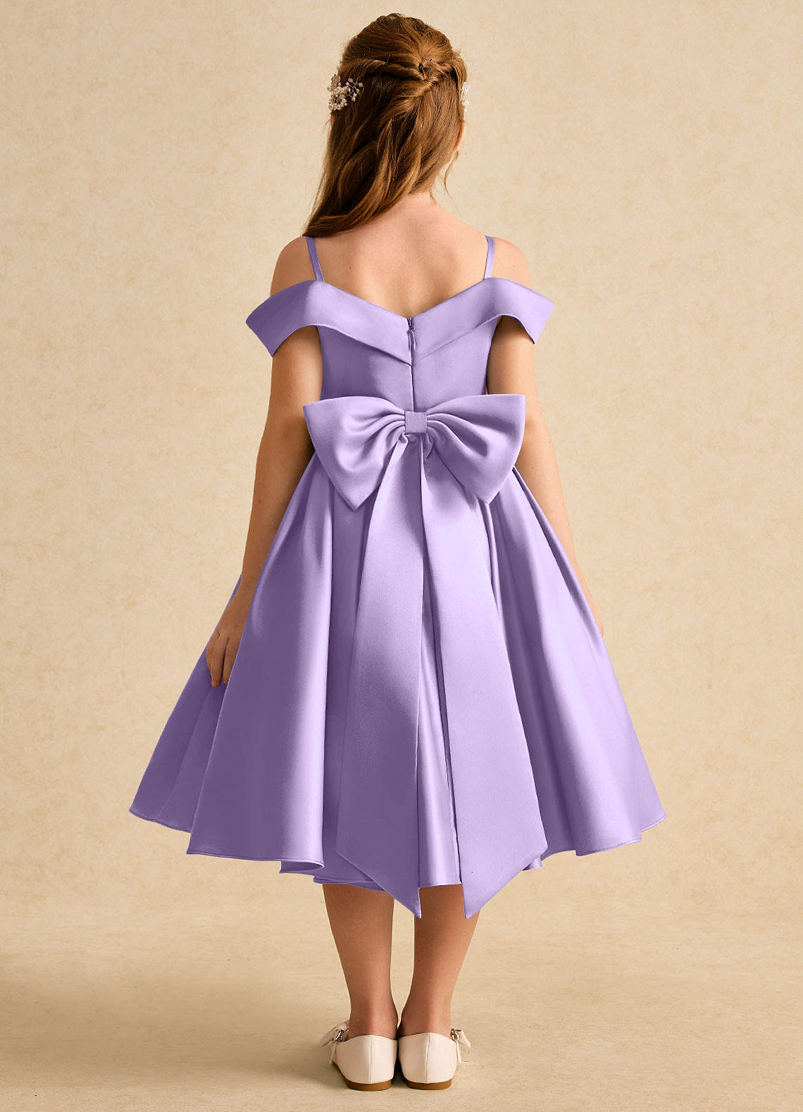 Azazie Favia Blumenmädchenkleider A-Linie Schulterfrei Matte Satin Kleid Flieder image1