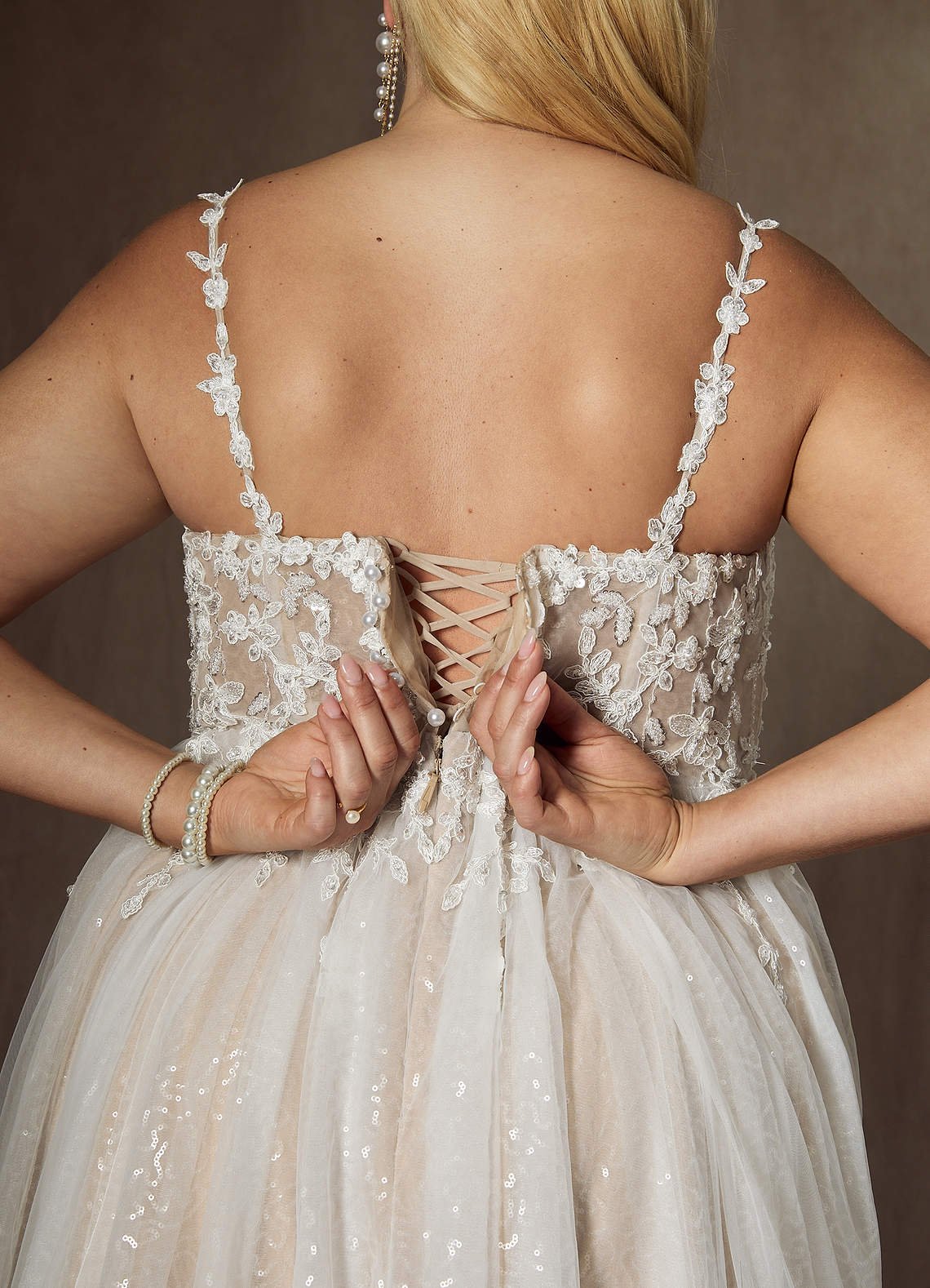Azazie Florian Bröllopsklänningar Klä av A-Linje i Tyll V-ringning med paljetter Diamant Vit Naken image12