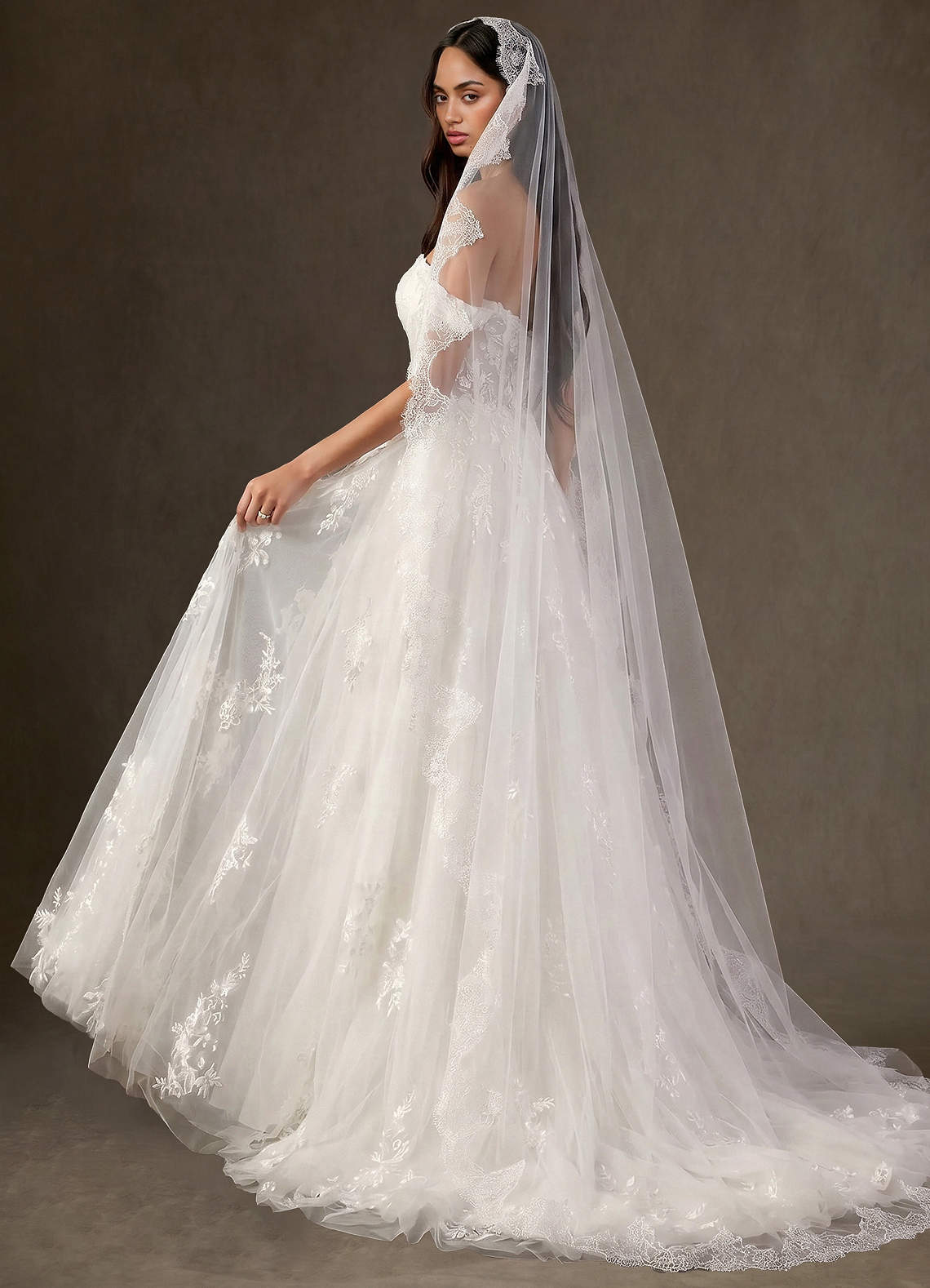 front Spets Mantilla Juliette Cathedral Veil