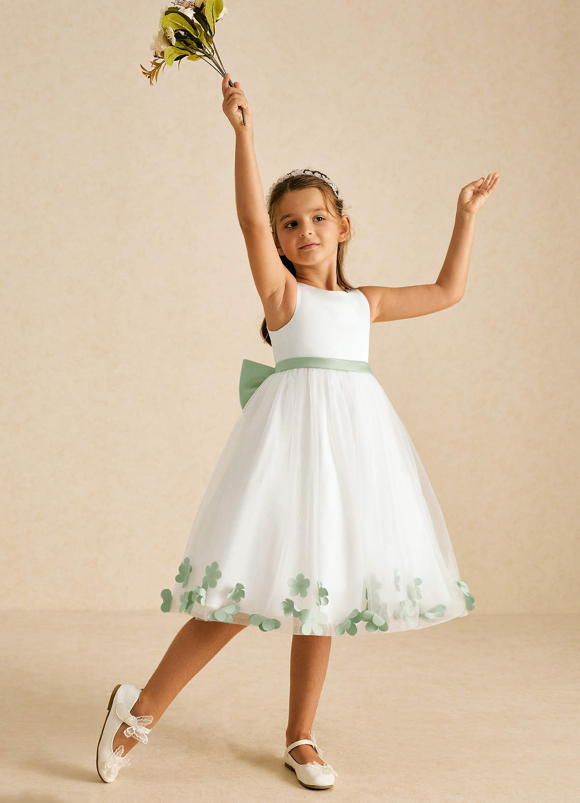 Azazie Dot Vestidos de florista Vestido Marfim Sálvia Empoeirada de Tule de Linha A com Arco image2