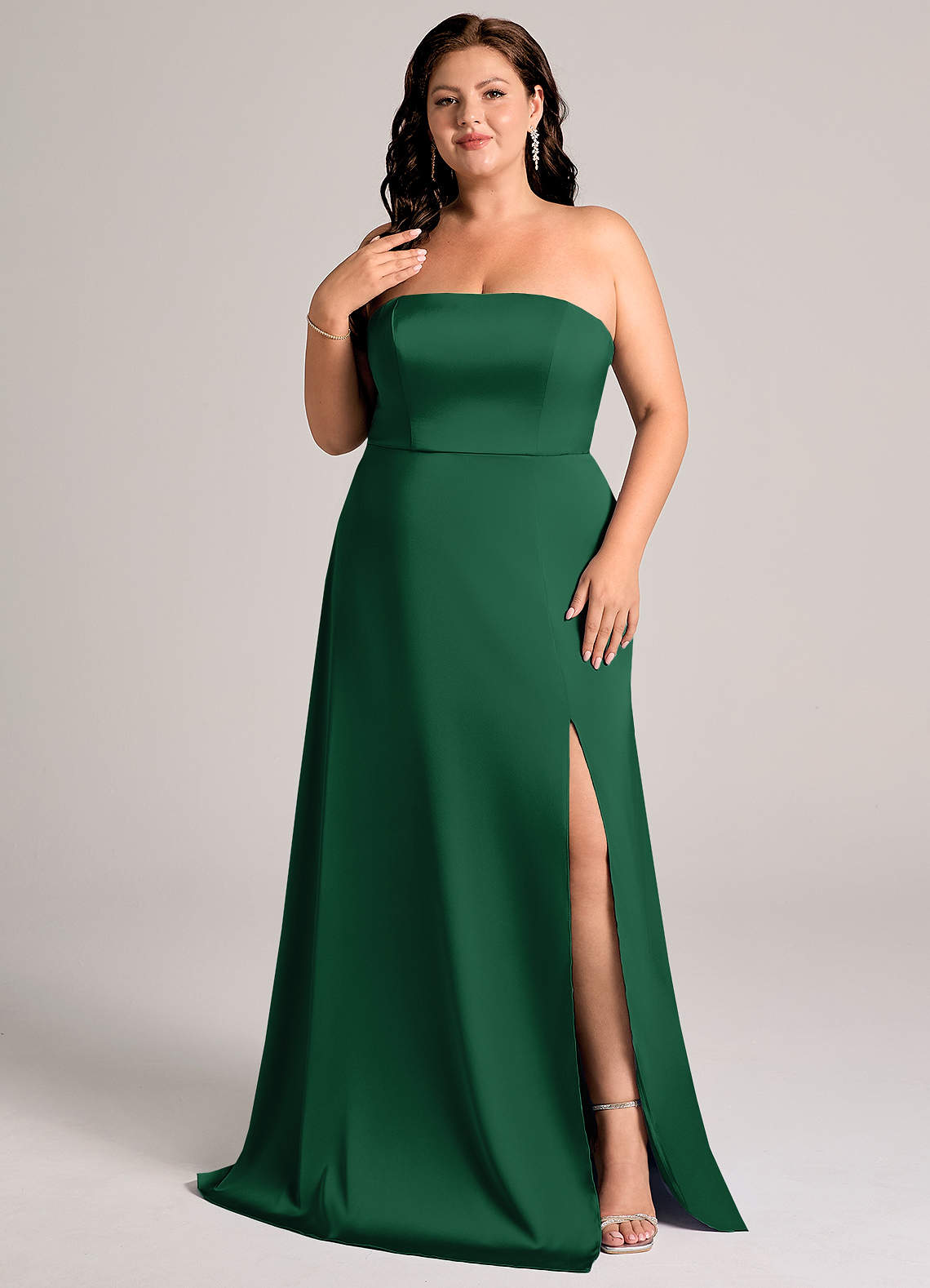 Azazie Wren Vestidos de damas de honor Vestido de Verde Oscuro de Satén Elástico de Corte en A Convertible con Sin tirantes image7