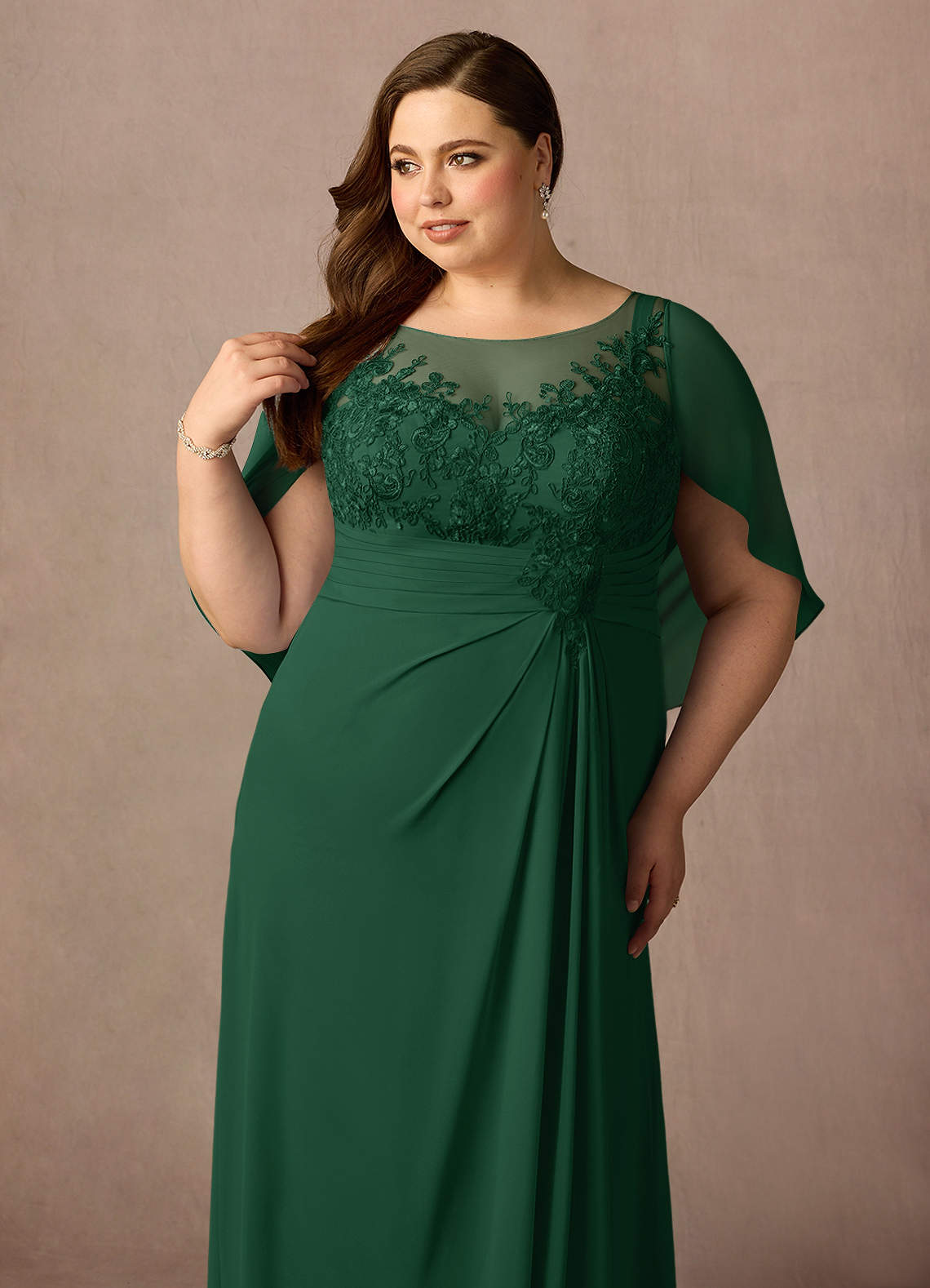 Azazie Hera vestidos de madre de la novia Vestido de Verde Oscuro de Gasa de Corte en A con Capa de encaje image10