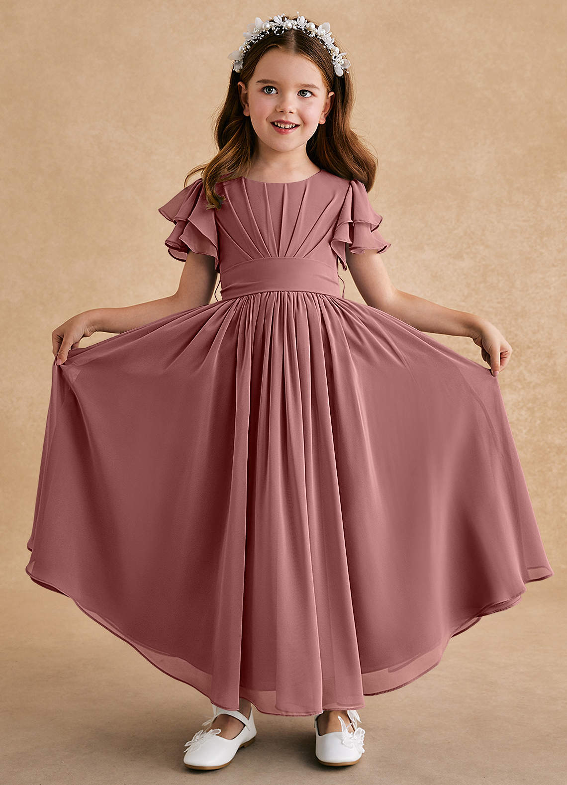 Azazie Ali Robe Demoiselle D'honneur Fillette Robe Trapèze en Mousseline de soie Plissée Rose Du Désert image1