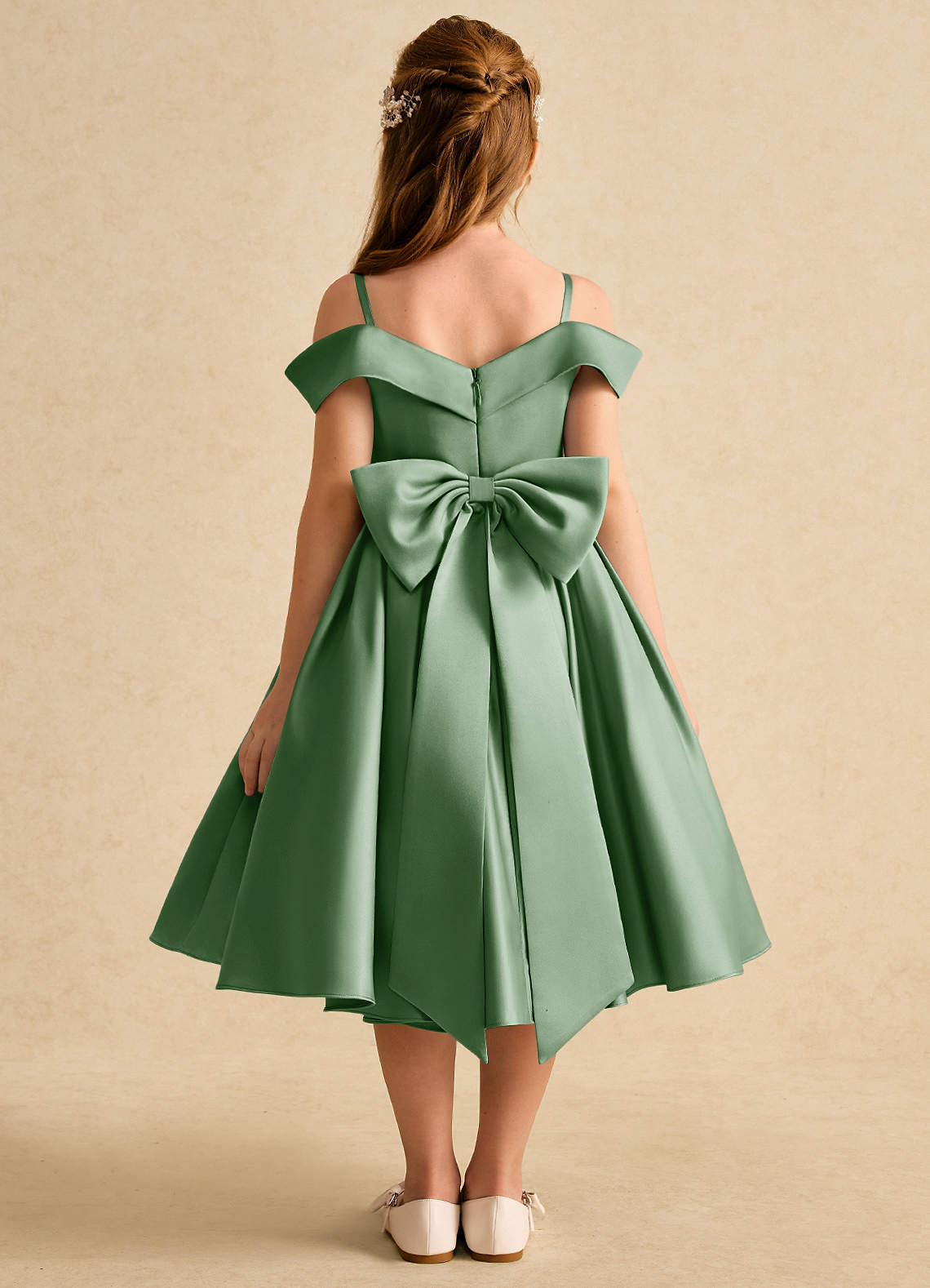 Azazie Favia Jurken voor bloemenmeisjes A-Lijn Jurk van Mat Satijn Off the Shoulder Matcha image1
