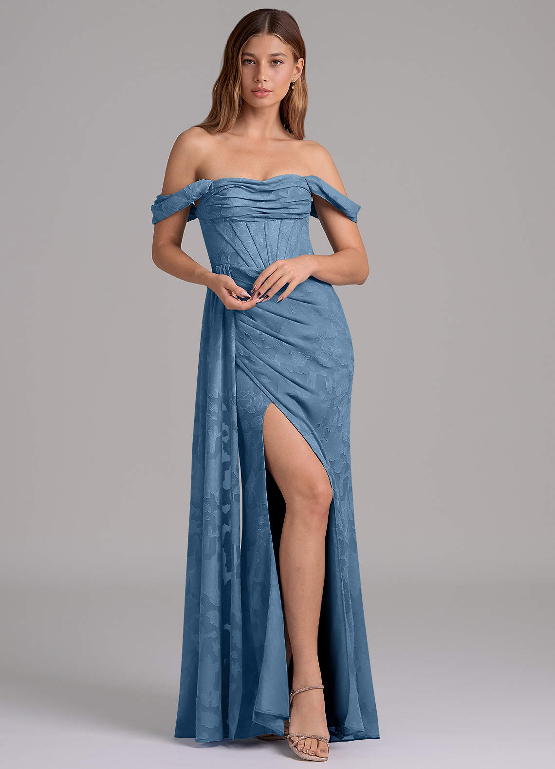 Azazie Amyra Jurken voor bruidsmeisjes Converteerbaar Jurk van Bloemen Burn-out met Zeemeermin Off the Shoulder Staal Blauw image1