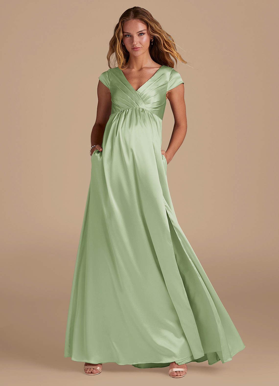 Azazie Allessia Vestidos de dama de honra para maternidade Vestir Linha A Comprimento do chão Cetim Metálico image1