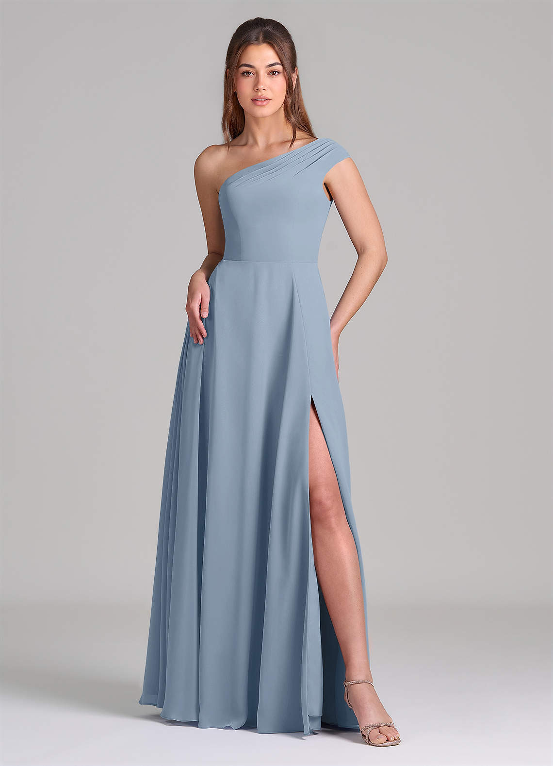 Azazie Melanie Essayer des robes à la maison Robe Trapèze en Mousseline de soie Épaule décolletée Bleu Poussiéreux image2