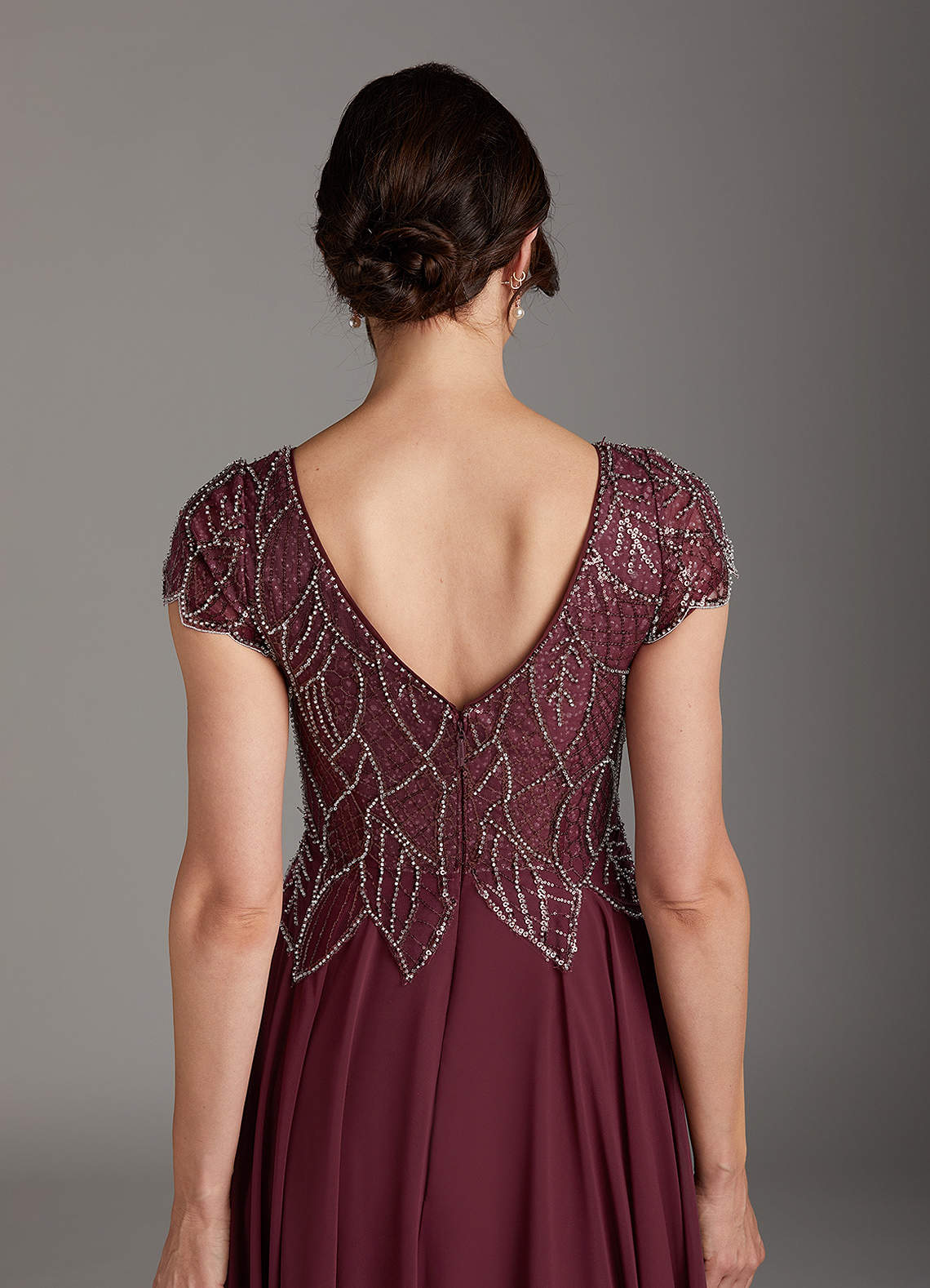 Azazie Eleanor vestidos de madre de la novia Vestido de Cabernet de Gasa de Corte En A con Lentejuela image5