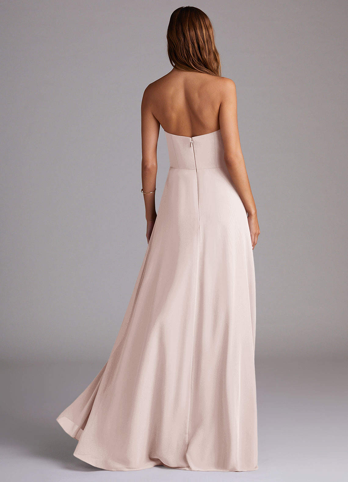 Azazie Wren Vestidos de madrinha de casamento Vestido Pétala De Rosa de Chiffon de Linha A com Fenda Lateral image1