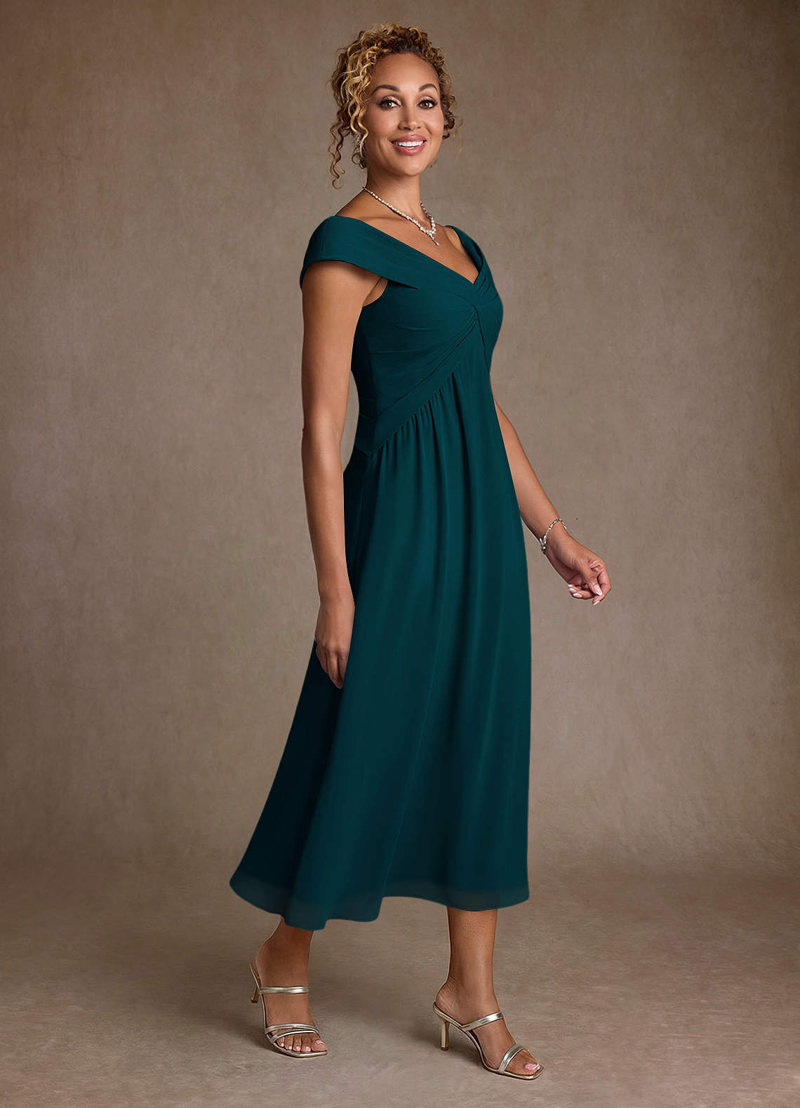 Azazie Mirta Mère de la mariée Robes Robe Trapèze en Blumen-Burnout Plissée Vert Pin image2