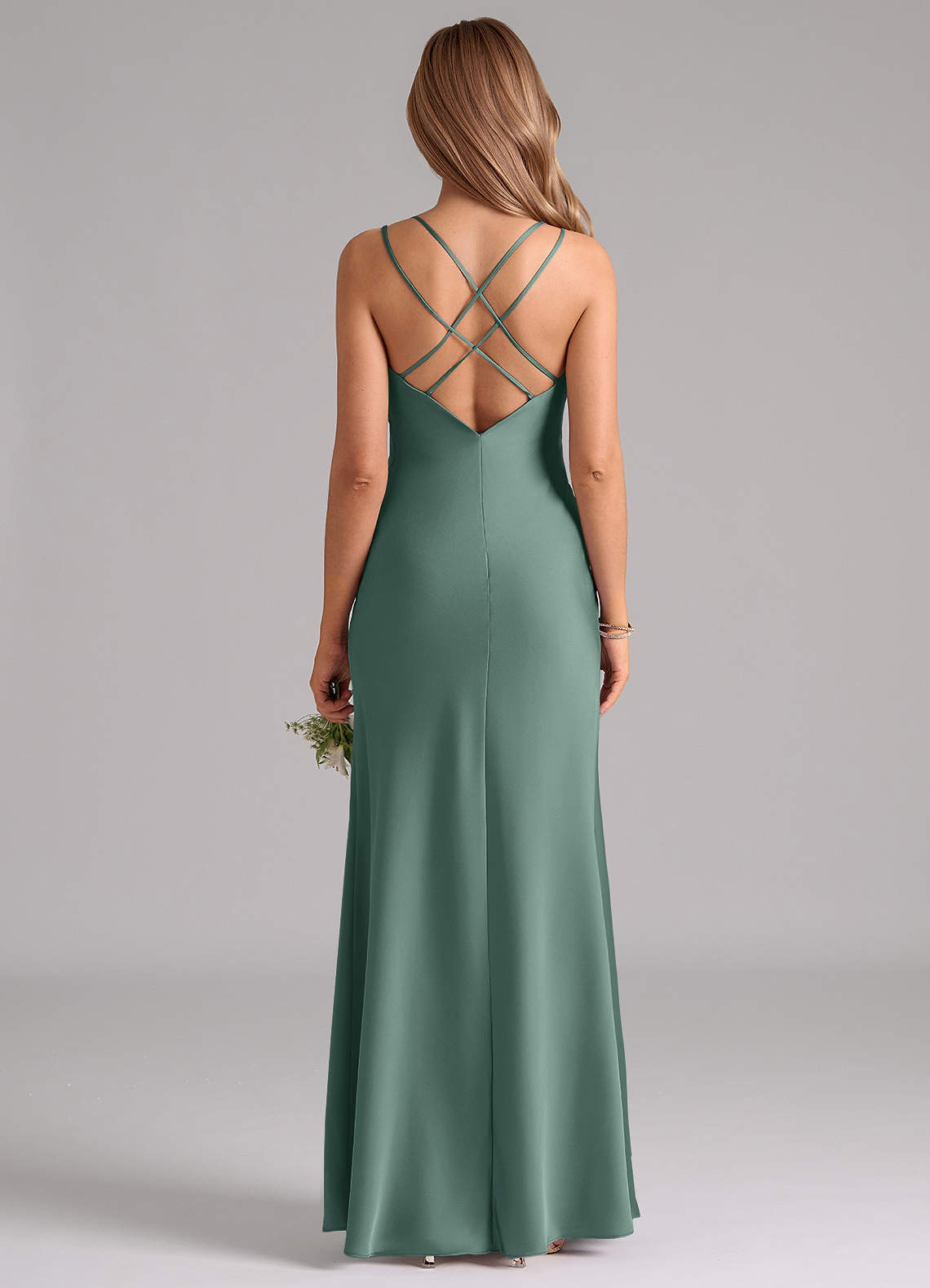 Azazie Suttona Vestidos de damas de honor Vestido de Eucalipto de Satén Elástico de Corte en A con Plisado image2