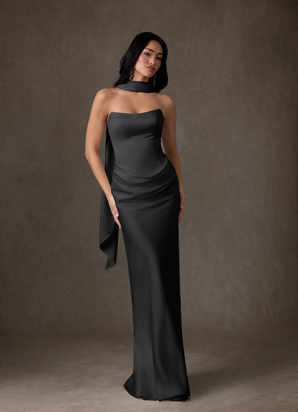 black sheath dress for wedding Azazie Samantha 01- elysewalker Pacific Palisades Cute Halter V Neck Condition:Excellent Package Contents
