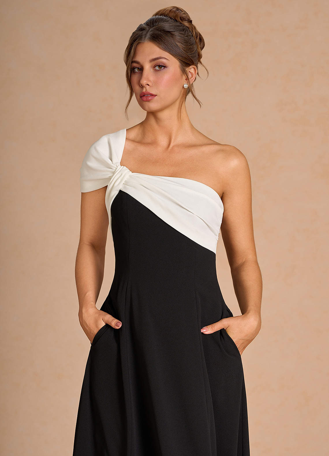 Nerina Black Midi Dress image4