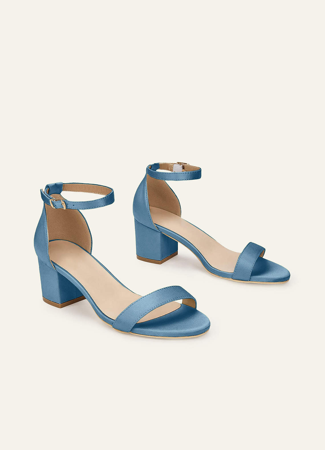 front Sandalias de tacón de bloque con hebilla de una tira de satén mate de color a juego