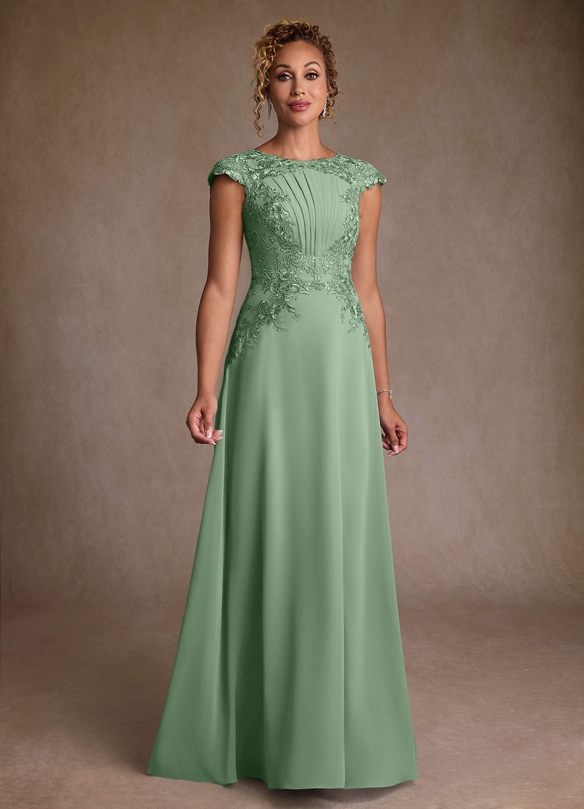 Azazie Christi vestidos de madre de la novia Vestido de Matcha de Gasa de Corte en A con Encaje image1
