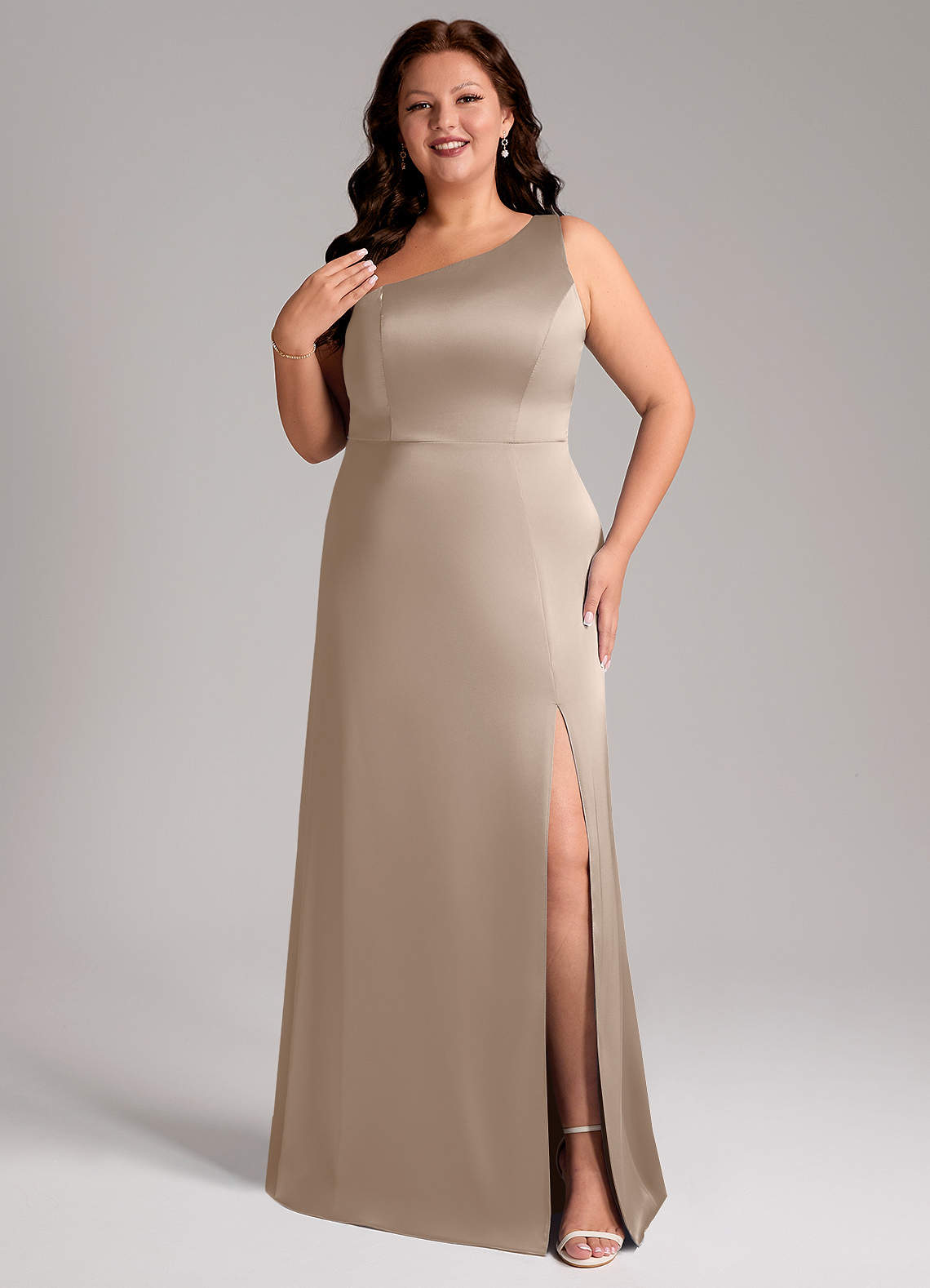 Azazie Phaedra Jurken voor bruidsmeisjes Jurk van Stretch Satijn met A-lijn One-shoulder Taupe image1