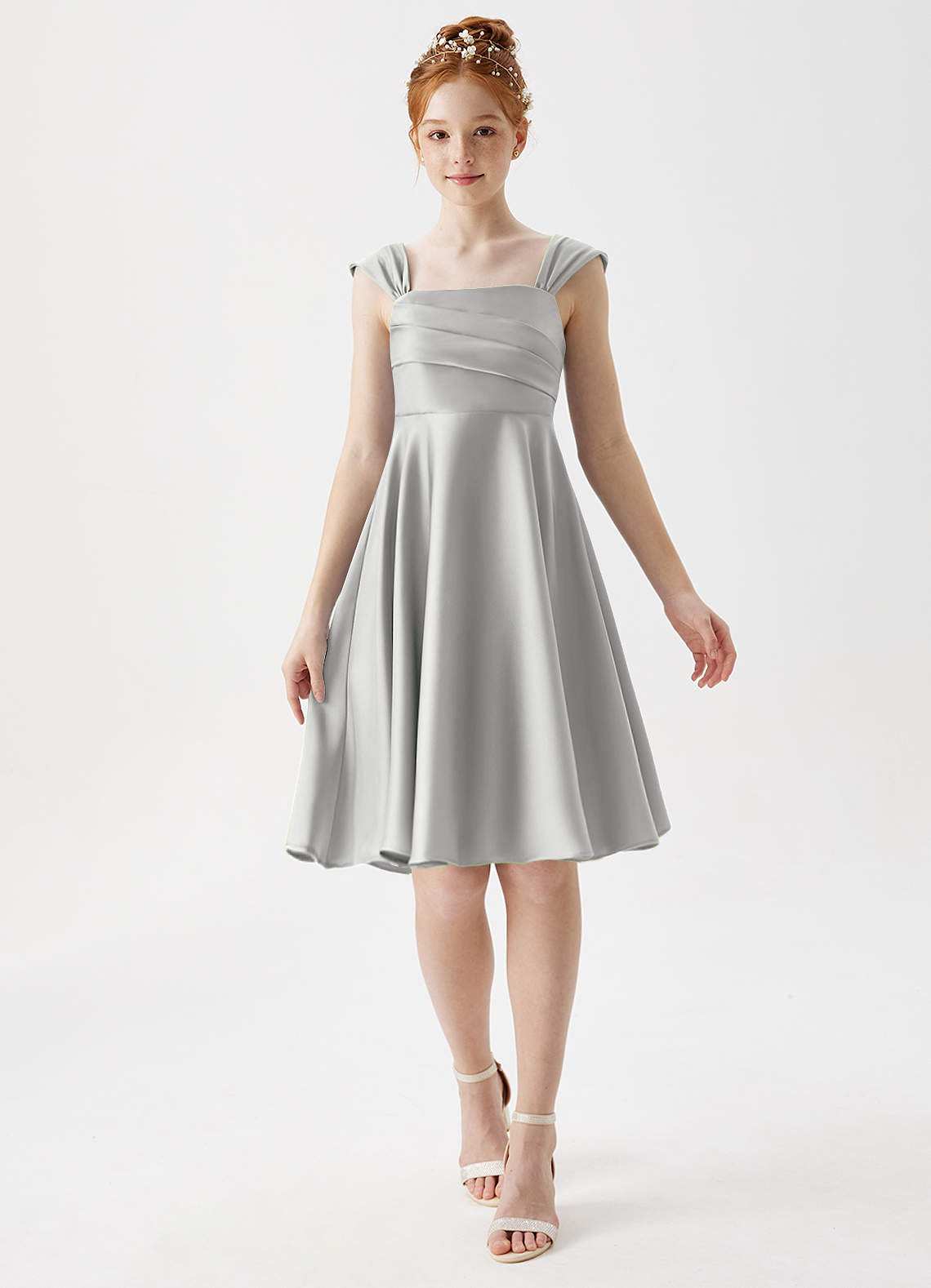 Azazie Amira Junior A-Linie Plissee Stretch-Satin Kleid Silber image1