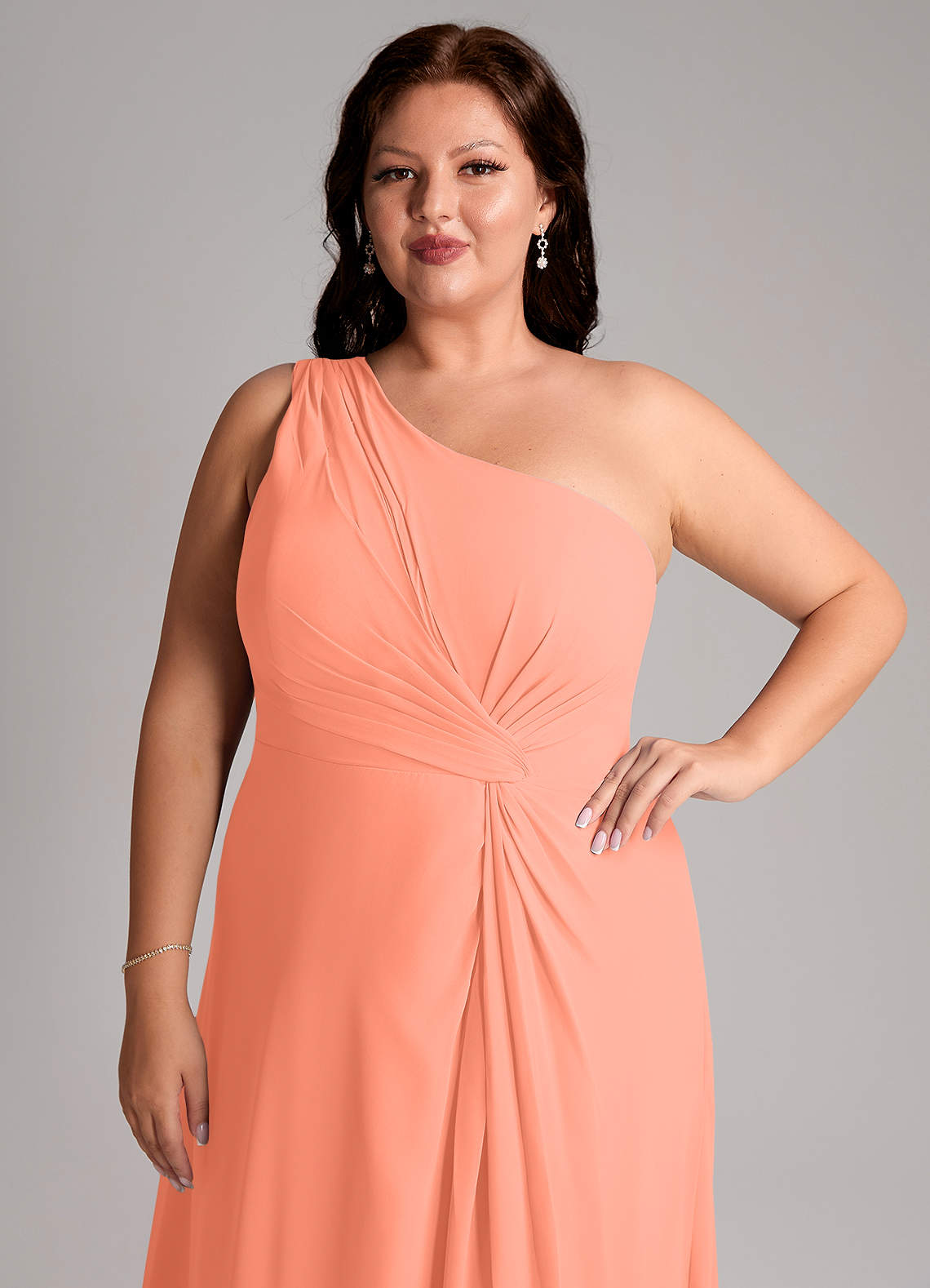Azazie Brooke Vestidos de damas de honor Vestido de Atardecer de Gasa de Corte en A con Hombro unilateral image13