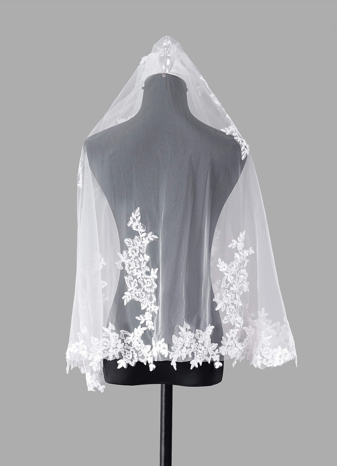 front Diamond and Lace Waist Veil