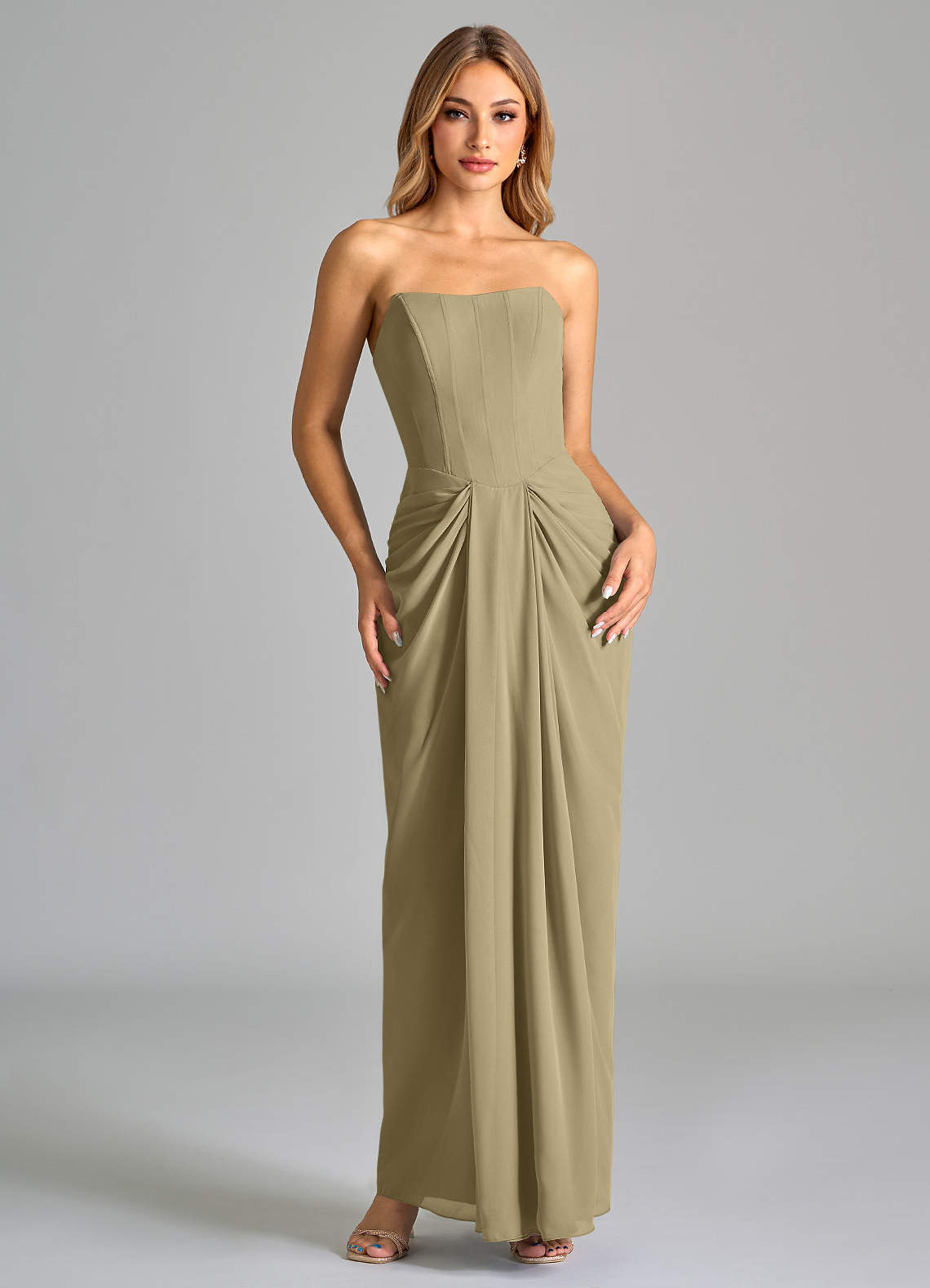 Azazie Anaïs Vestidos de damas de honor Vestido de Musgo Verde de Gasa de Corte Recto con Sin tirantes image1