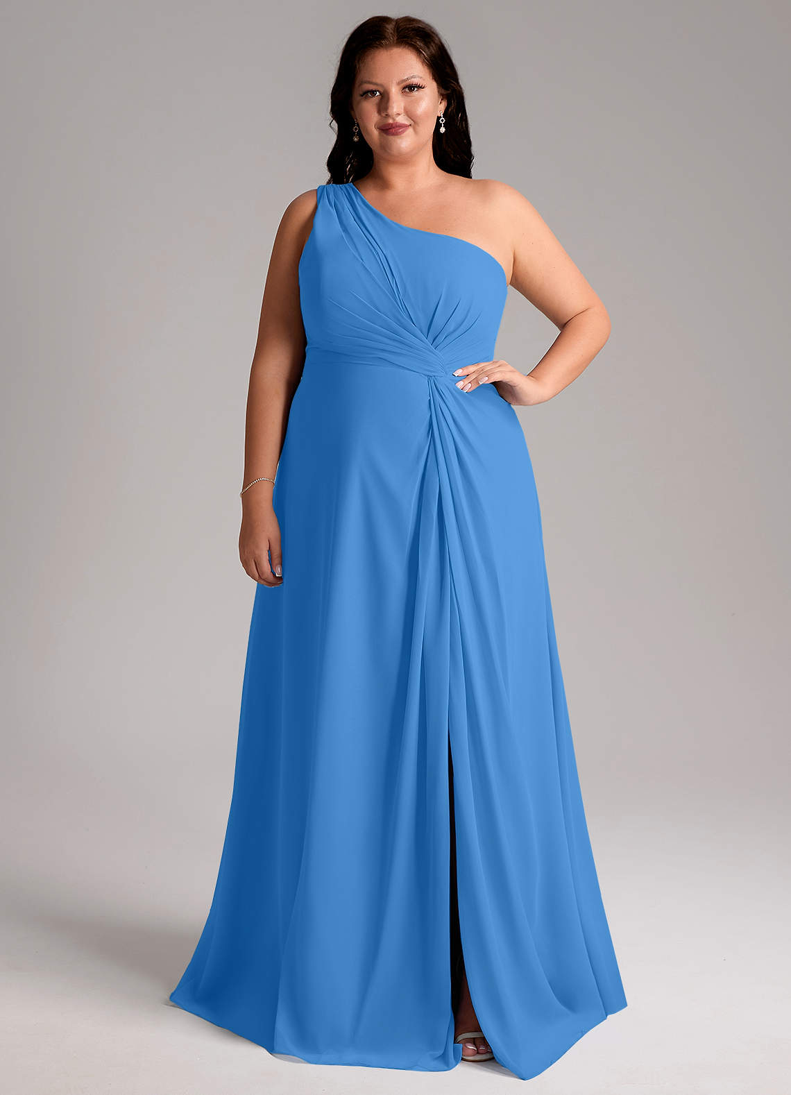 Azazie Brooke Vestidos de damas de honor Vestido de Azul Grisaceo de Gasa de Corte en A con Hombro unilateral image1