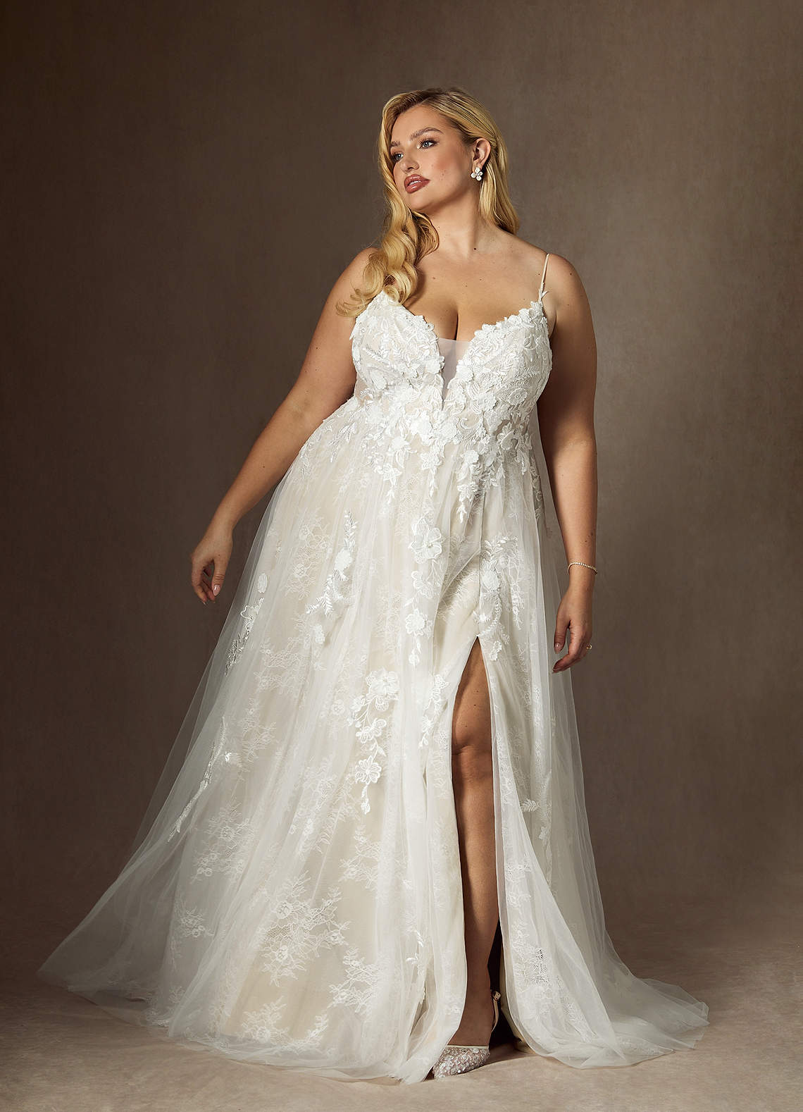 Azazie Monda Vestidos de novia Vestido de Blanco Diamante Champán de Tul de Corte en A con Encaje image14