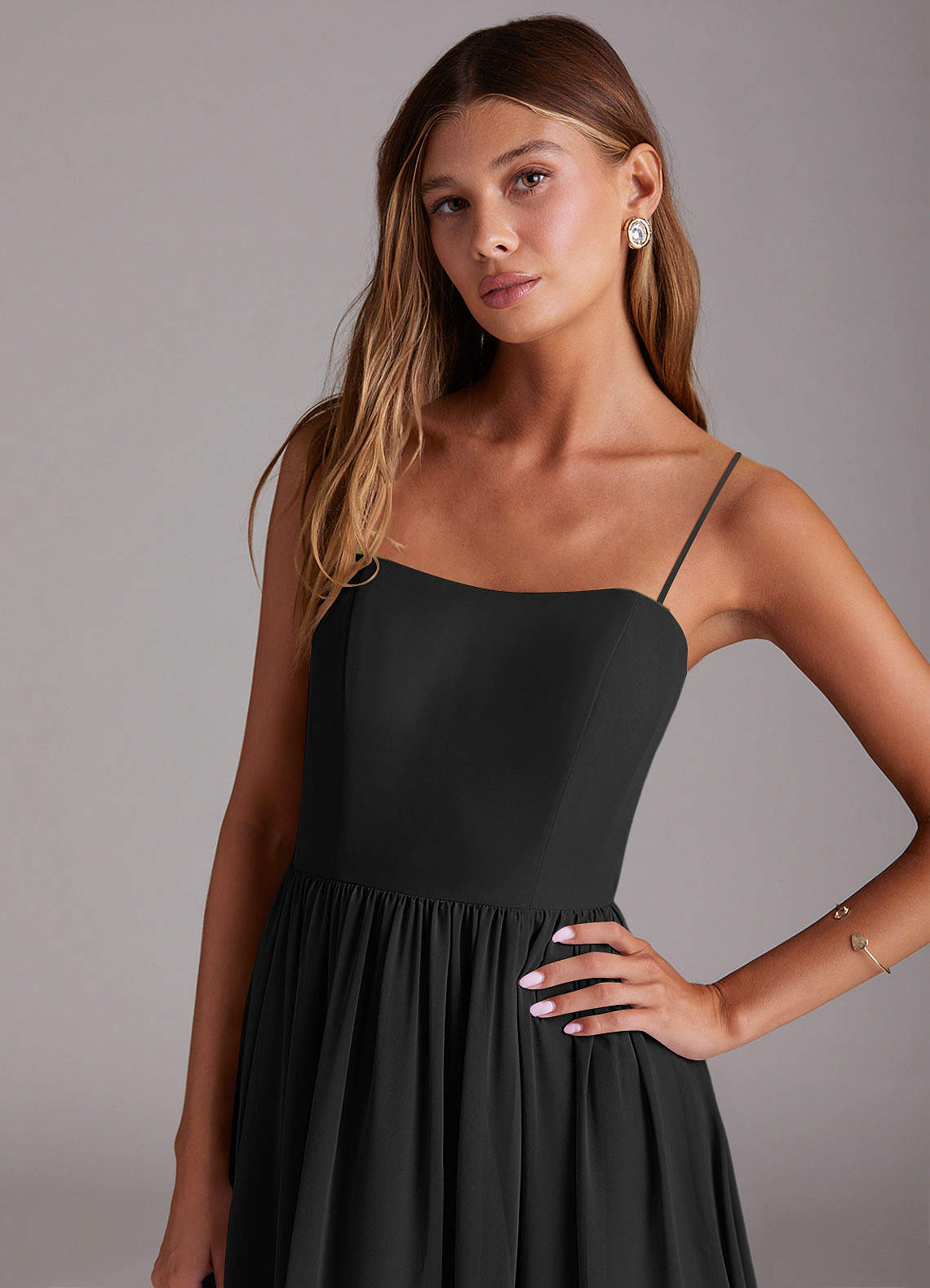 Azazie Calianna Brudtärnklänningar Klä av A-Linje i Chiffong Av axeln Svart Konvertibel image1