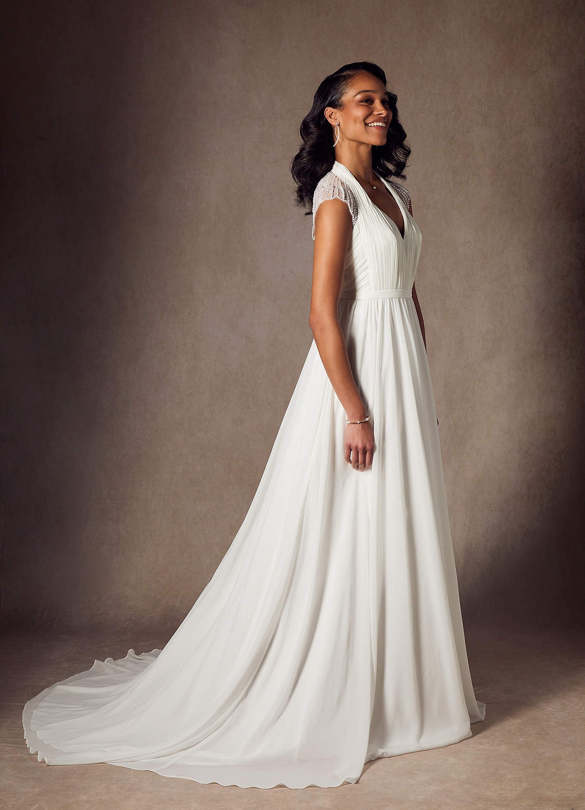 Azazie Cersei Vestidos de novia Vestido de Diamante Blanco de Gasa de Corte en A con Plisado image6