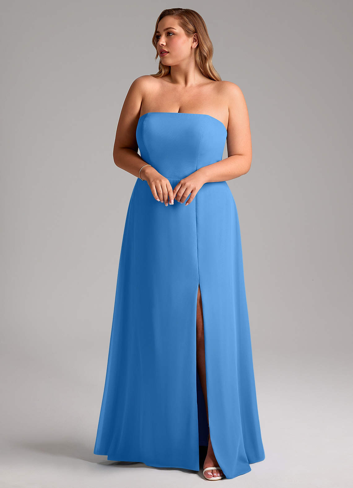 Azazie Wren Vestidos de damas de honor Vestido de Azul Grisaceo de Gasa de Corte en A Convertible con Corte Lateral image9
