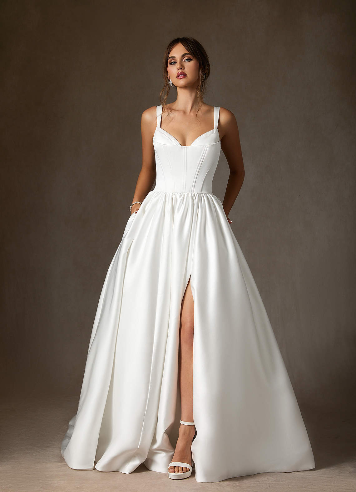 Azazie Mala Vestidos de noiva Vestir Diamante Branco de Cetim Dupla Face de Vestido de baile com com bolsos image2