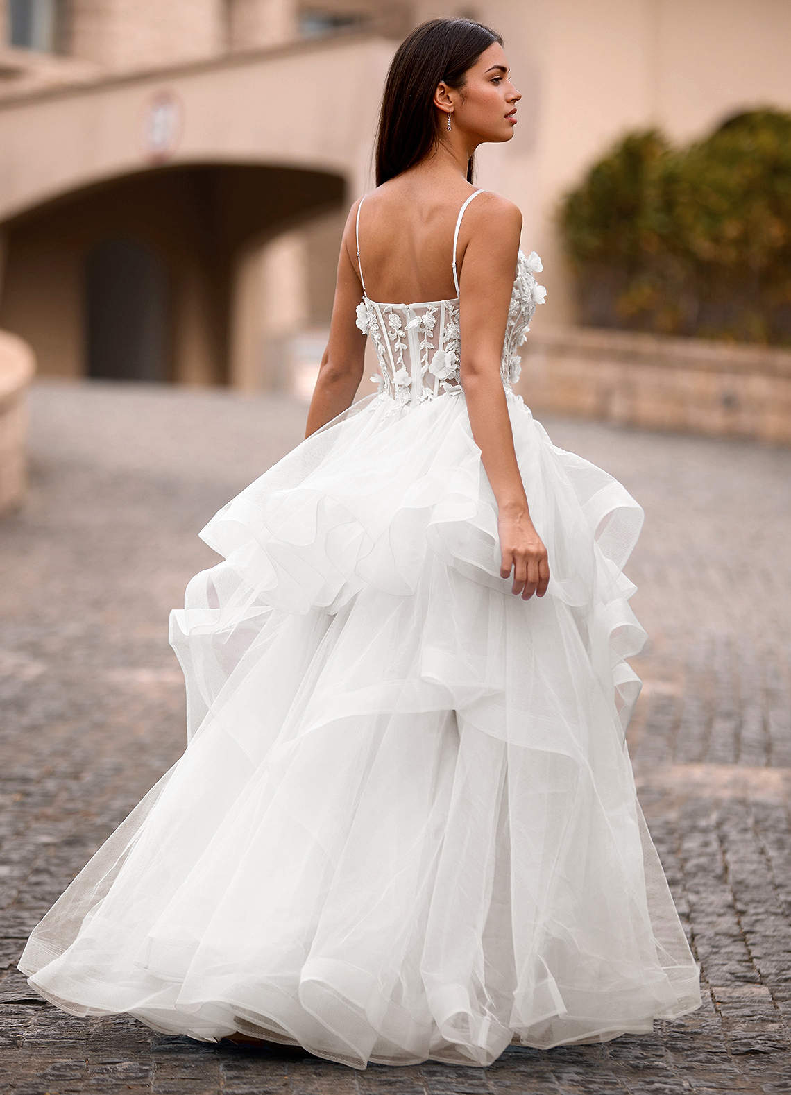 Dreama Ivoire Robe de bal corset en dentelle à volants image3