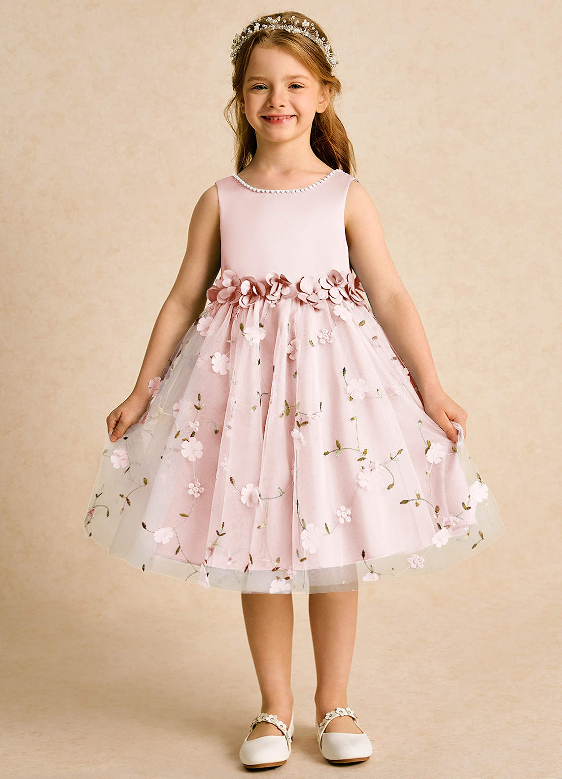 Azazie Starri Robe Demoiselle D'honneur Fillette Robe Princesse en Mat Satiné Perlé Rose Pâle image1