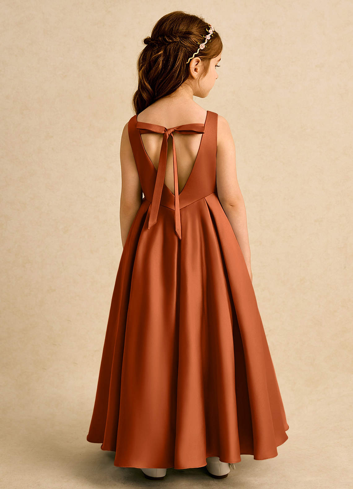 Azazie Pepper Blumenmädchenkleider A-Linie Plissee Matte Satin Kleid Gebranntes Orange image1