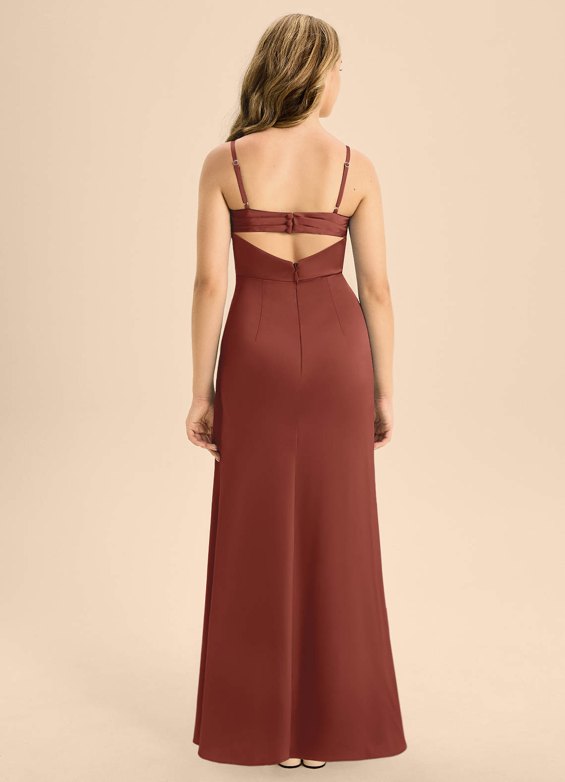 Azazie Renna Junior Vestido de Castaño de Satén Elástico de Corte en A con Plisado image1