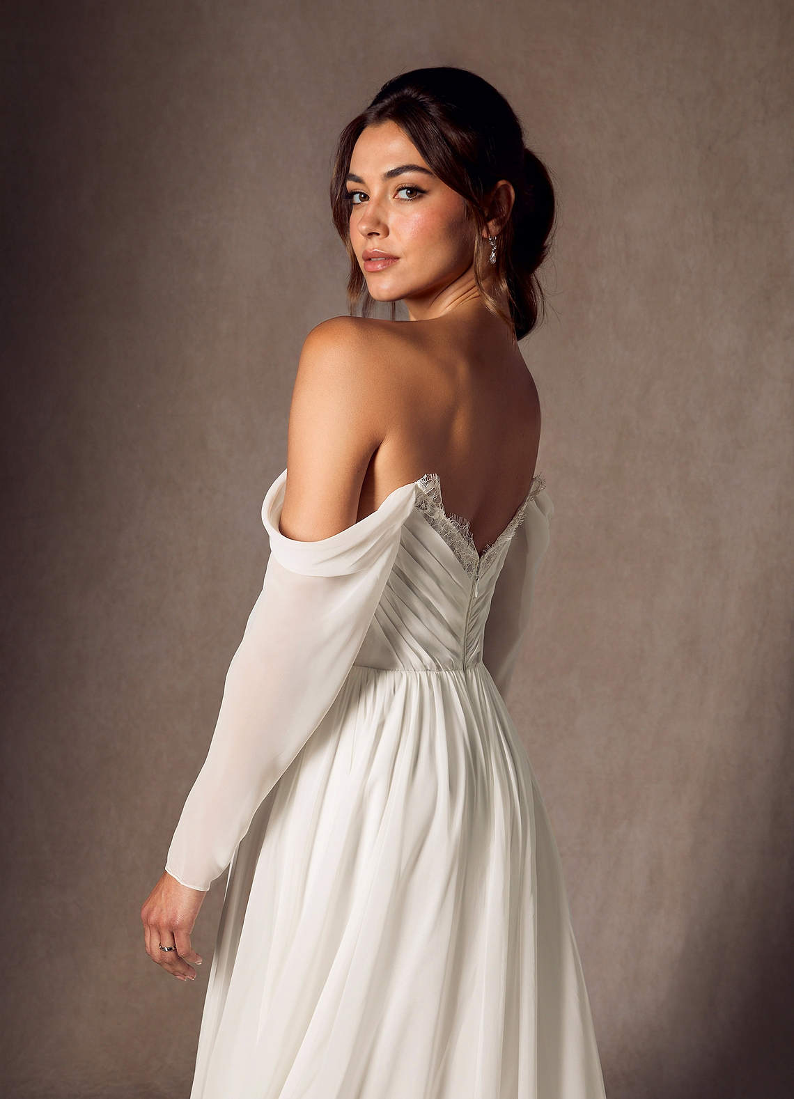 Azazie Lilith Robes de mariée Robe Trapèze en Mousseline de soie Dentelle en cœur Crème image1