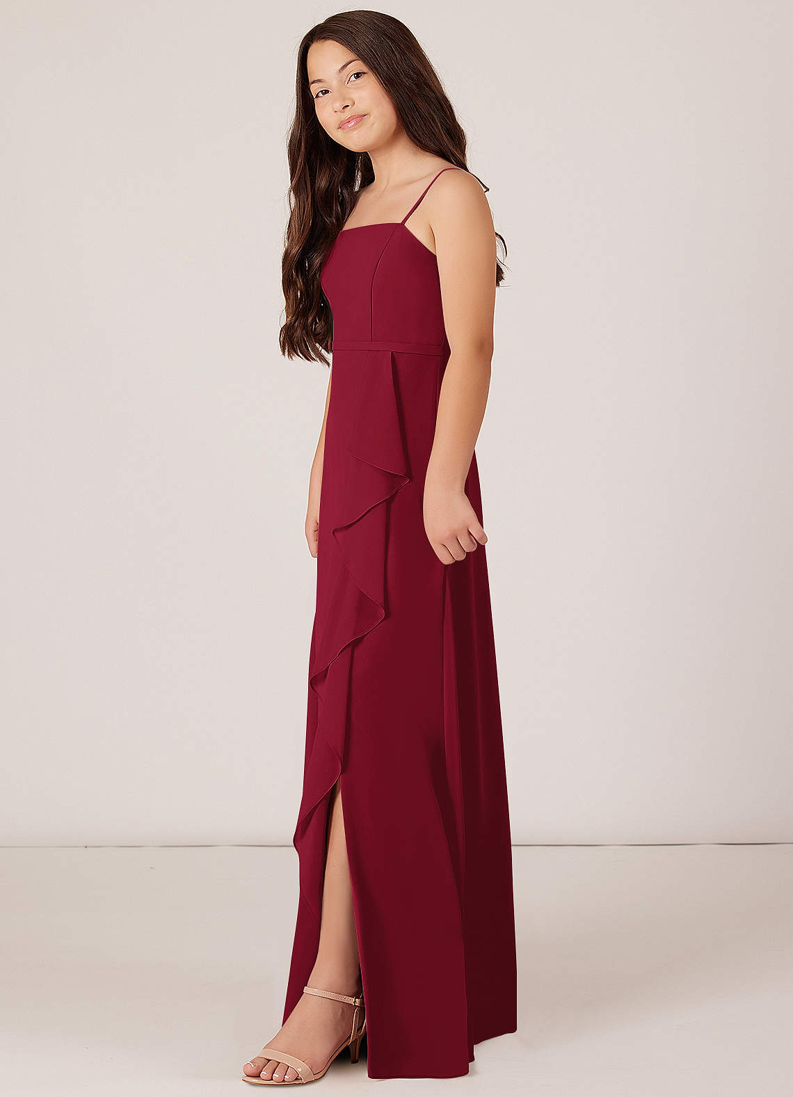 Azazie Kaylee Junior Vestido Borgonha de Chiffon de Linha A com com cinto image2