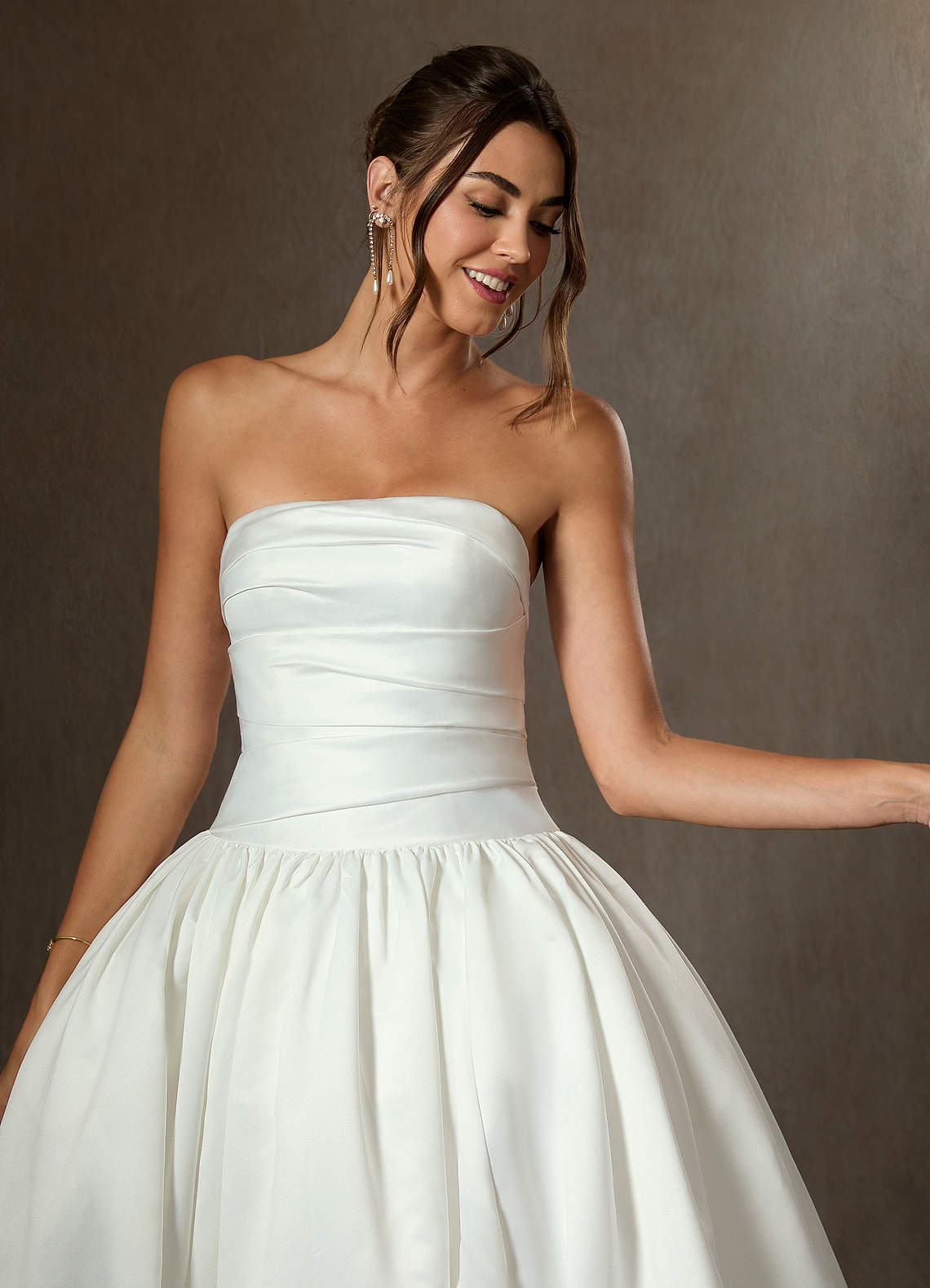 Azazie Lucinda Vestidos de noiva Vestido Diamante Branco de Cetim fosco de Vestido de baile com Sem alças image2
