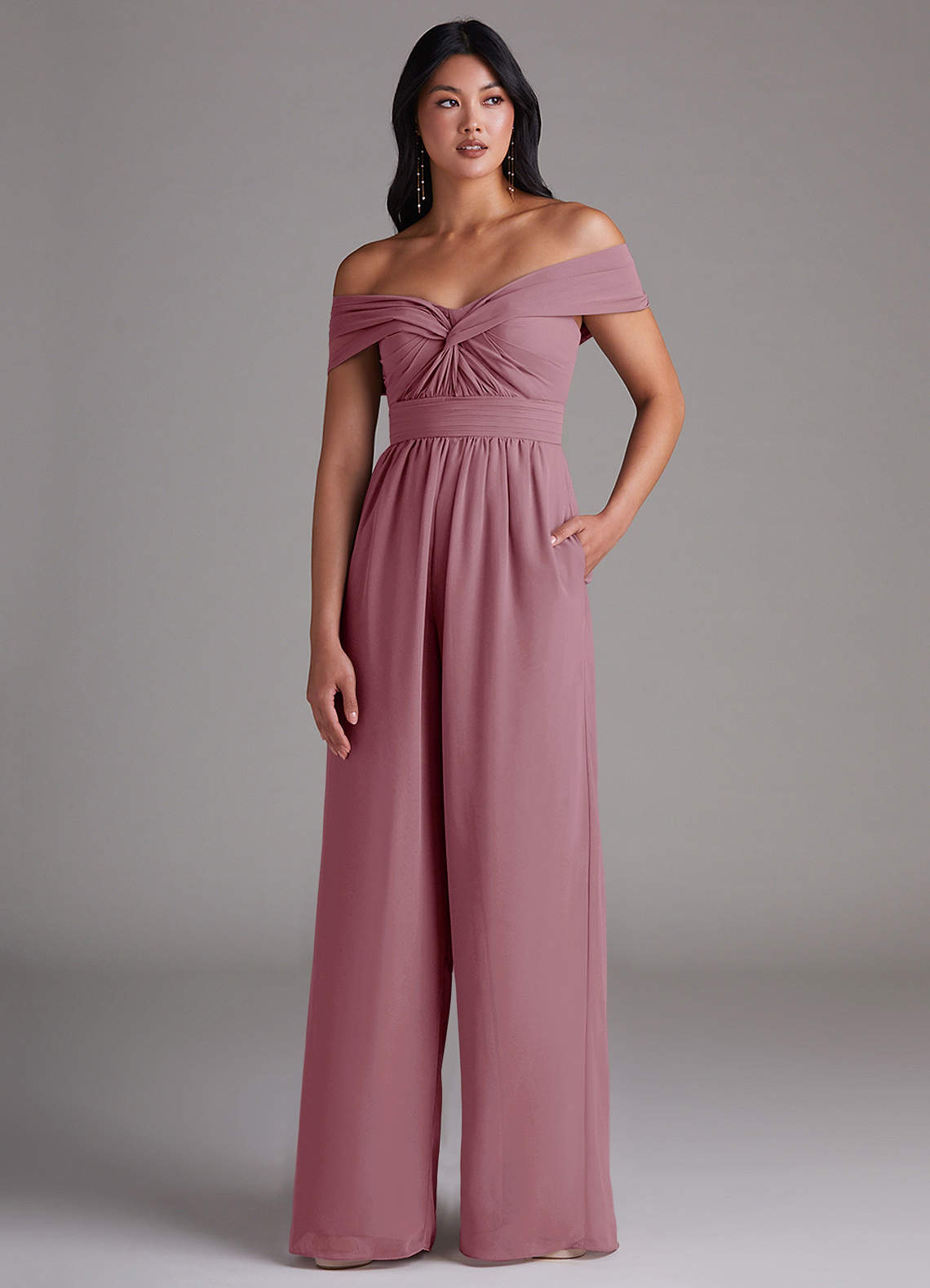 Azazie Lamara Robes de demoiselle d'honneur Combinaison Convertible en Mousseline de soie Épaule décolletée Mauve Vintage image1