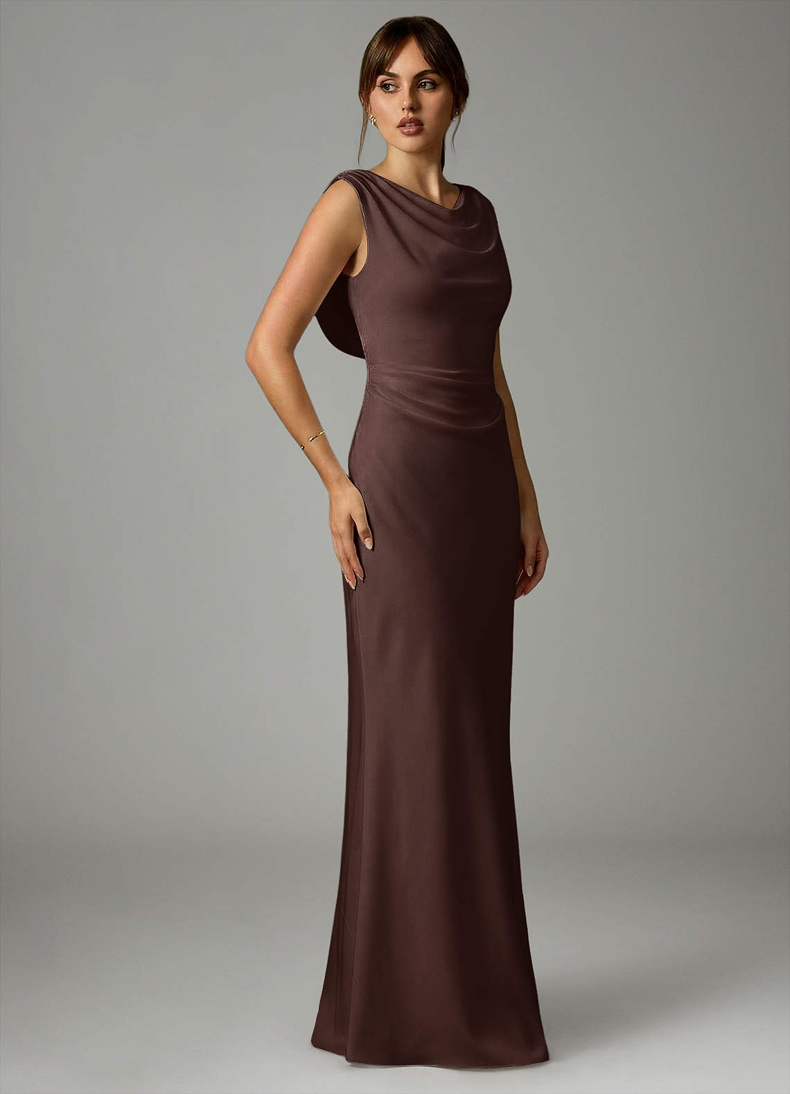 Azazie Kieryn Robes de demoiselle d'honneur Robe Sirène en Satin extensible Plissée Ganache image3