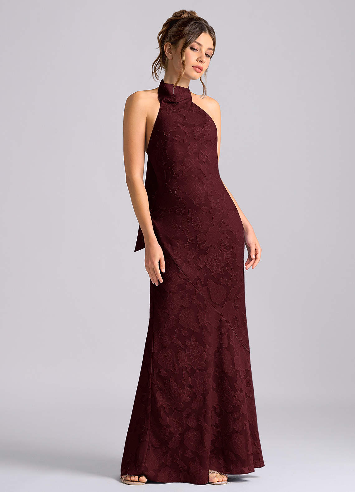 Azazie Velli Vestidos de damas de honor Vestido de Cabernet de Devorado Floral de Corte Sirena con Cuello Alto image4