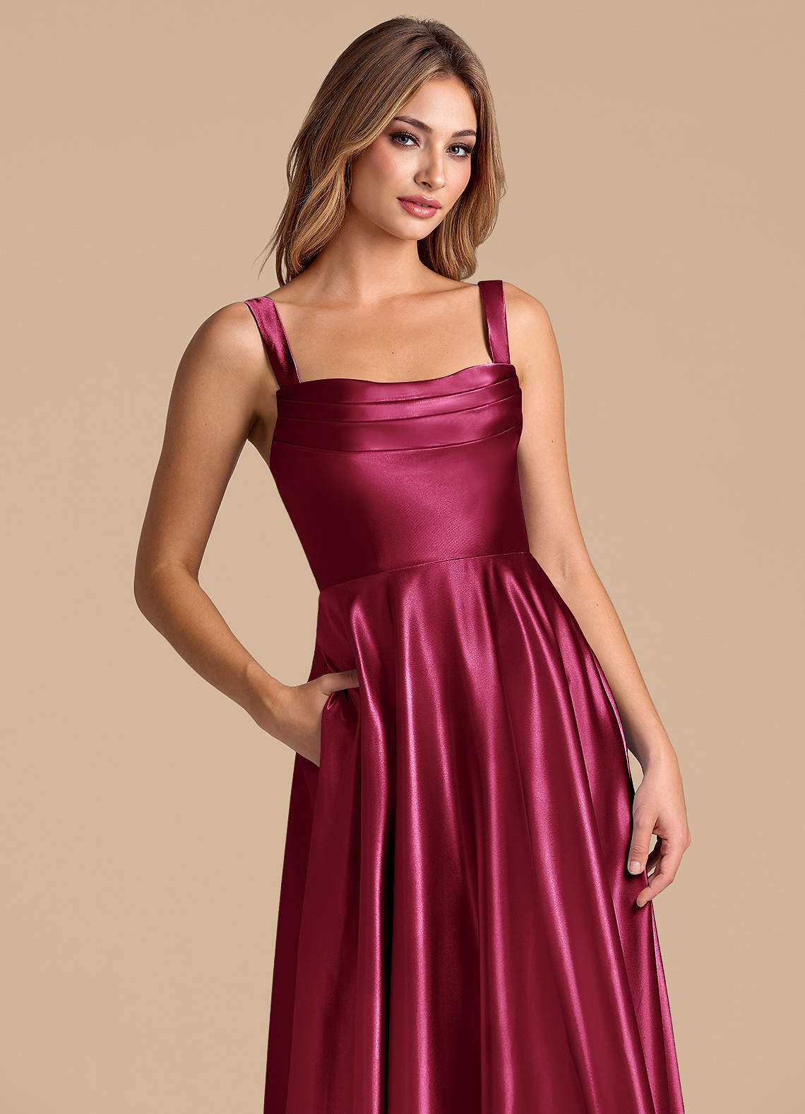 Azazie Shaude Probar vestidos en casa Vestido de Borgoña de Satén Metálico de Corte en A con Plisado image1