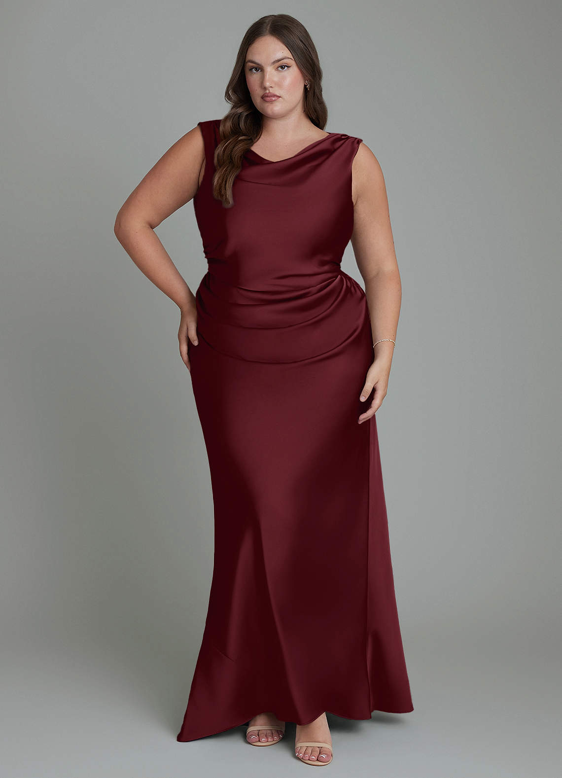 Azazie Kieryn Vestidos de damas de honor Vestido Cabernet de Satén Elástico de Corte Sirena con Plisado image1