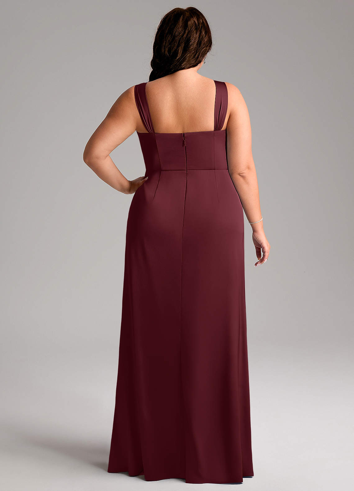 Azazie Denice Robes de demoiselle d'honneur Robe Fourreau en Satin extensible Plissée Cabernet image10