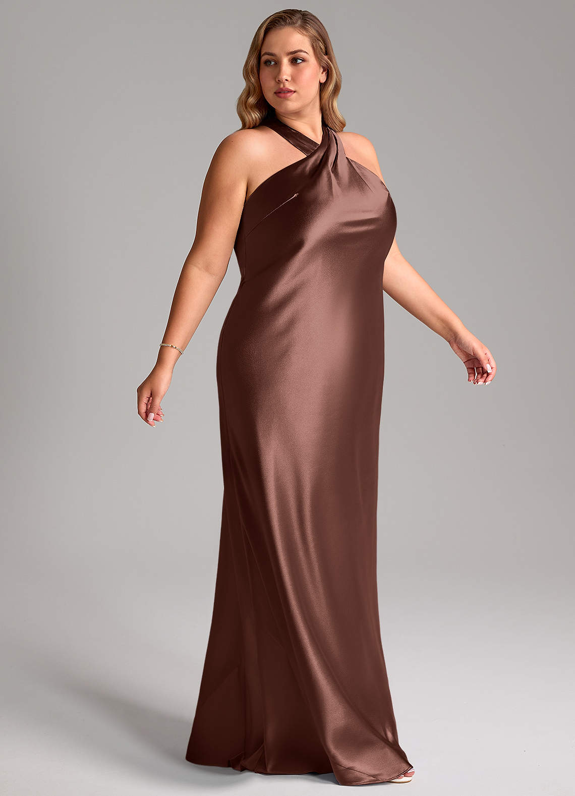 Azazie Doretta Robes de demoiselle d'honneur Robe Sirène en Satiné métallisé Arc Expresso image9