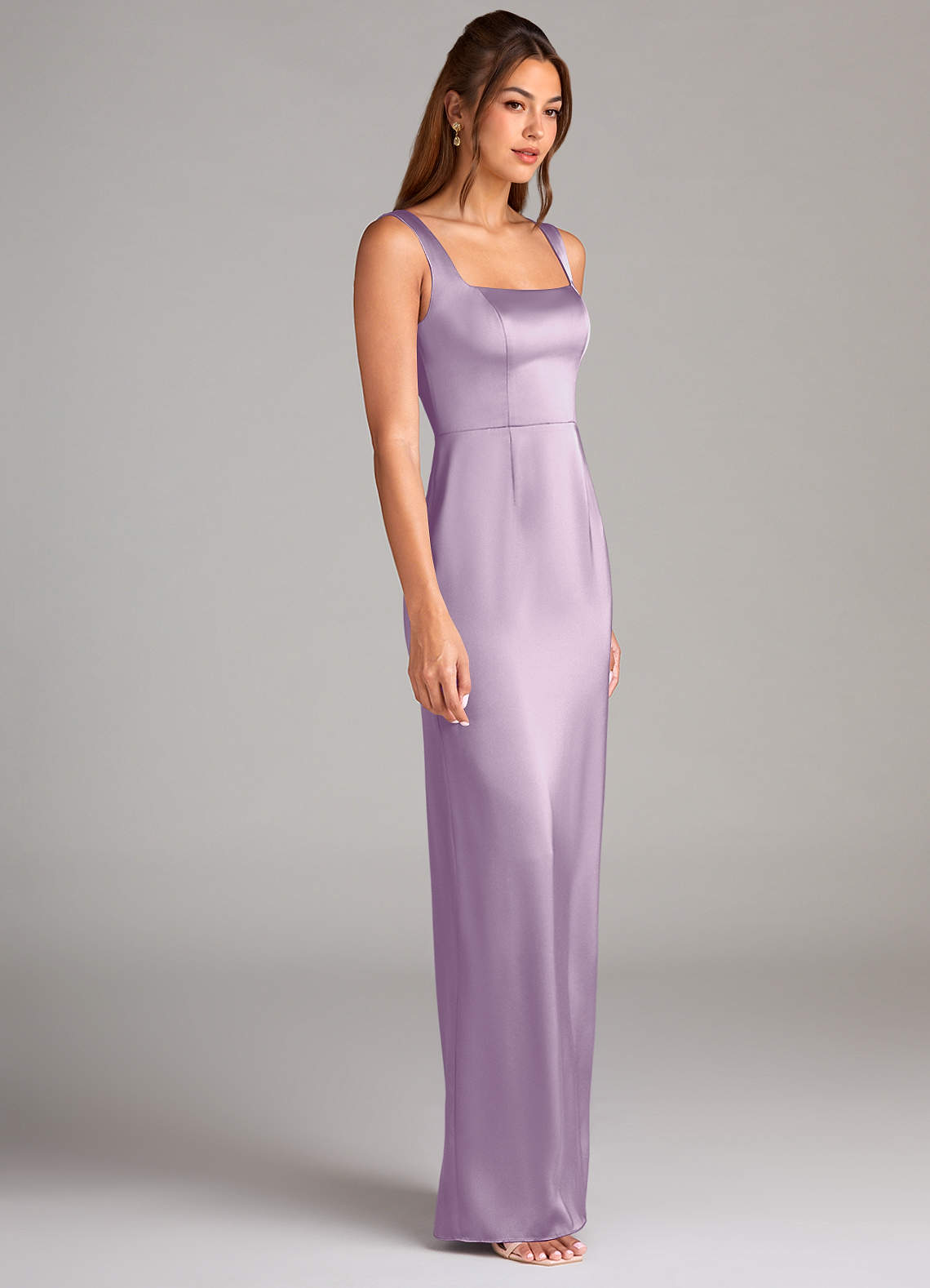 Azazie Flori Vestidos de damas de honor Vestido de Lila Esmerilada de Satén Elástico de Corte Recto con Corte Lateral image2