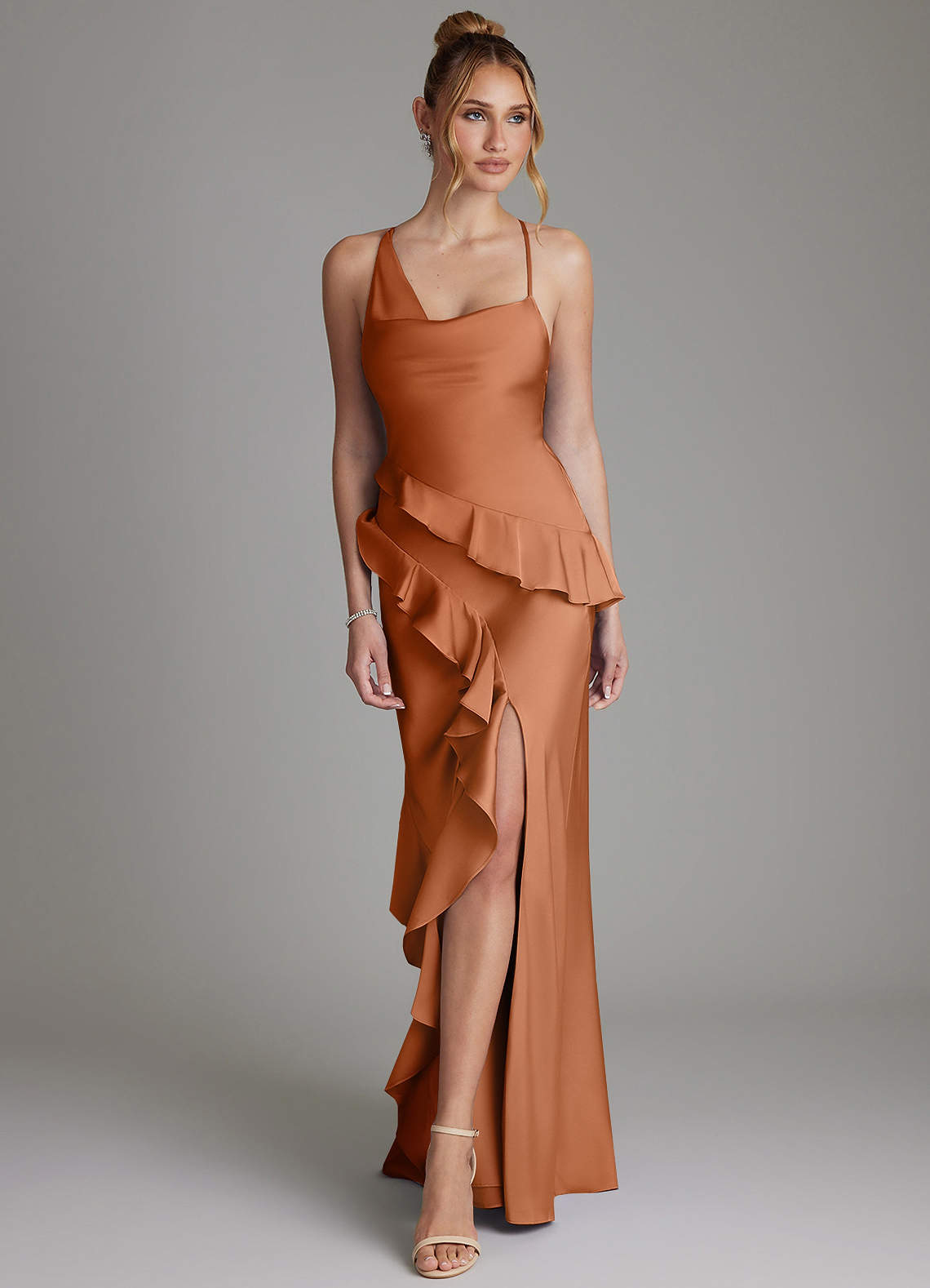 Azazie Jayda Robes de demoiselle d'honneur Robe Trapèze en Satin extensible Rayé Cuivre image3